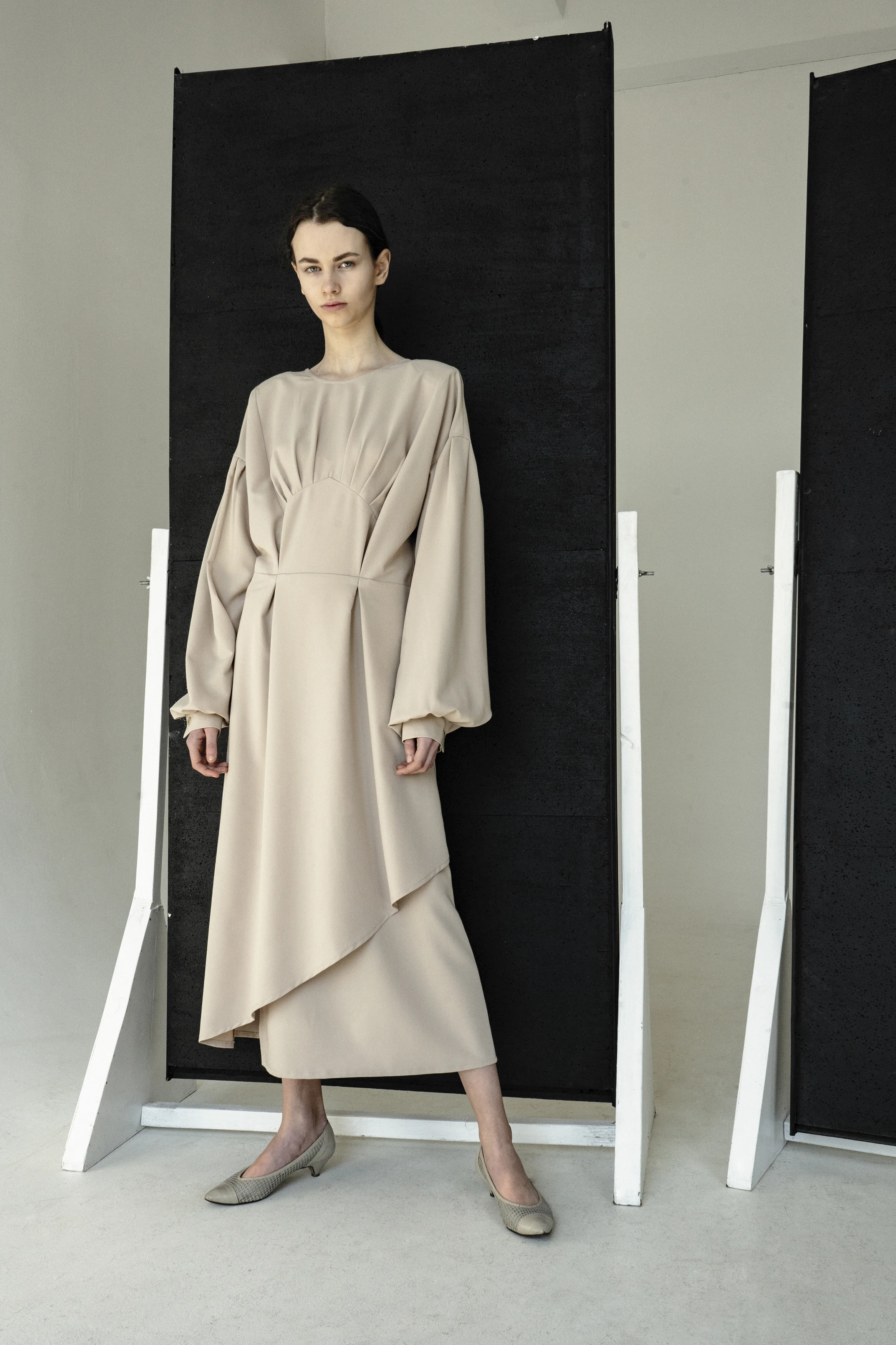 km-by-lange-caramel-padded-shoulders-open-back-dress-0004.jpg
