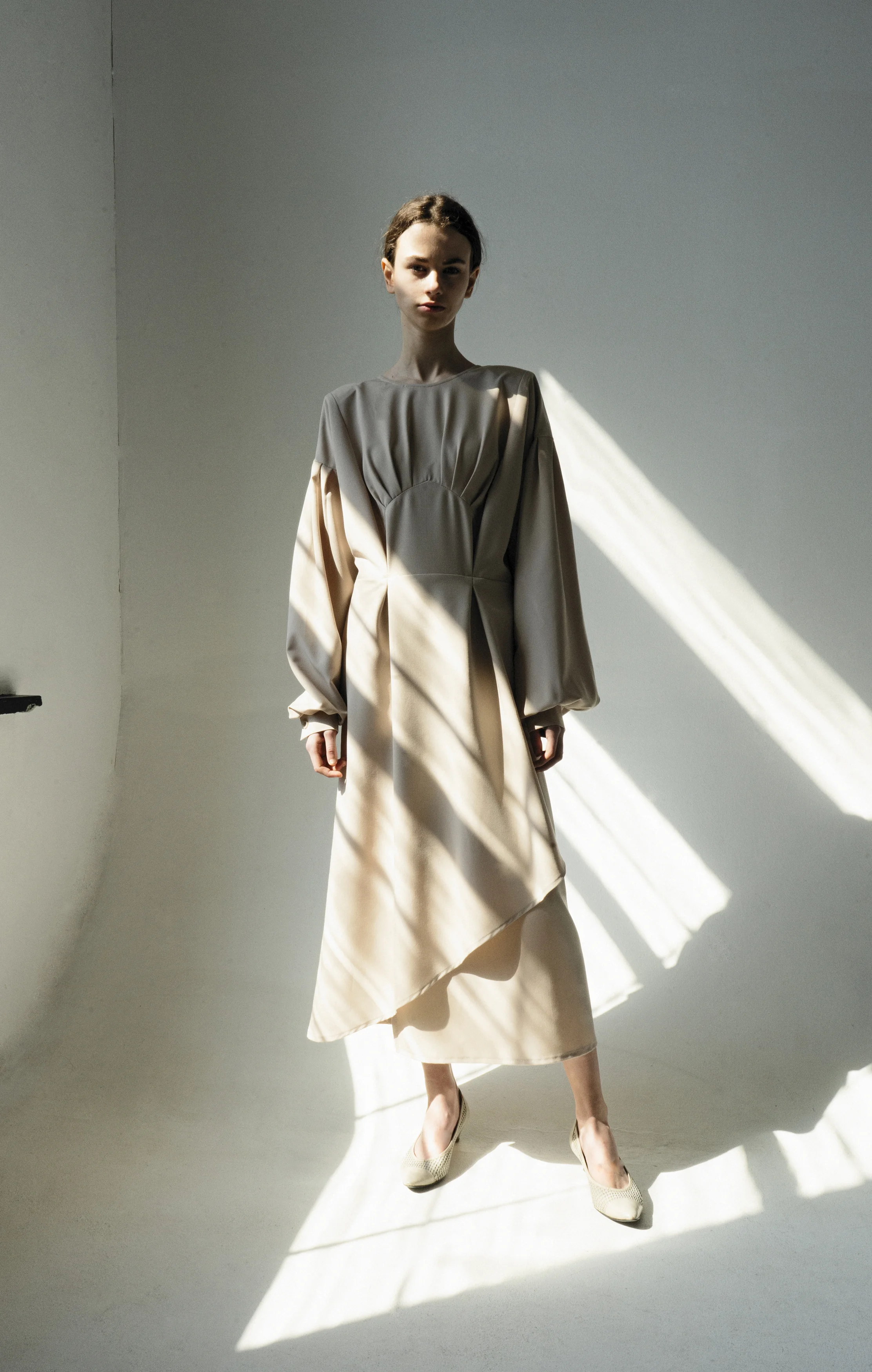 km-by-lange-caramel-padded-shoulders-open-back-dress-0007.jpg