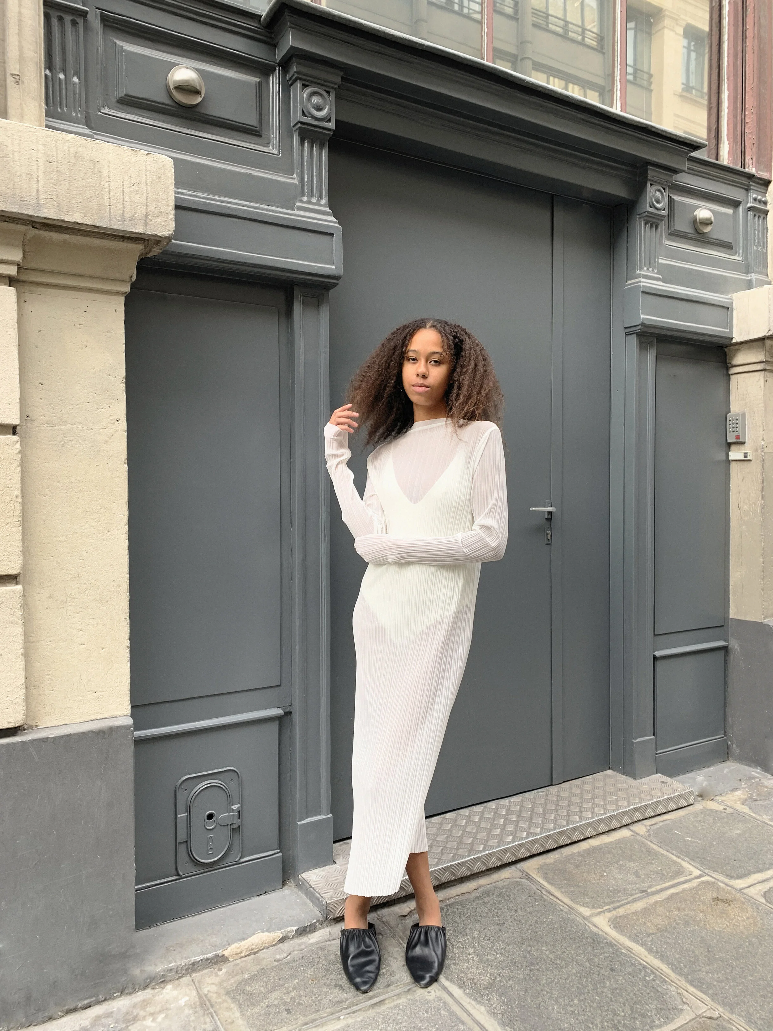 CREAM PLEATED ASYMMETRIC DRESS — K M by L A N G E