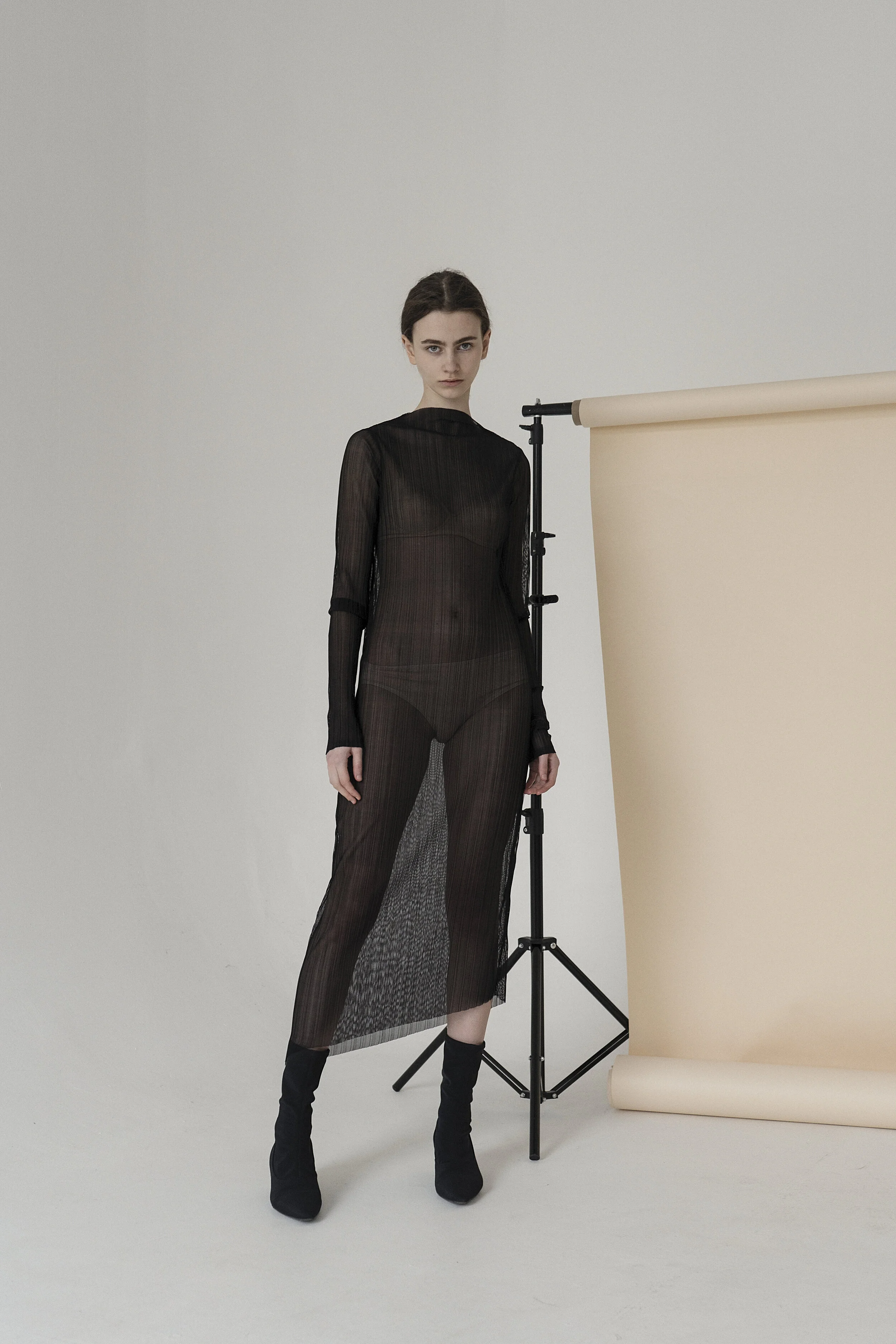 BLACK PLEATED ASYMMETRIC DRESS