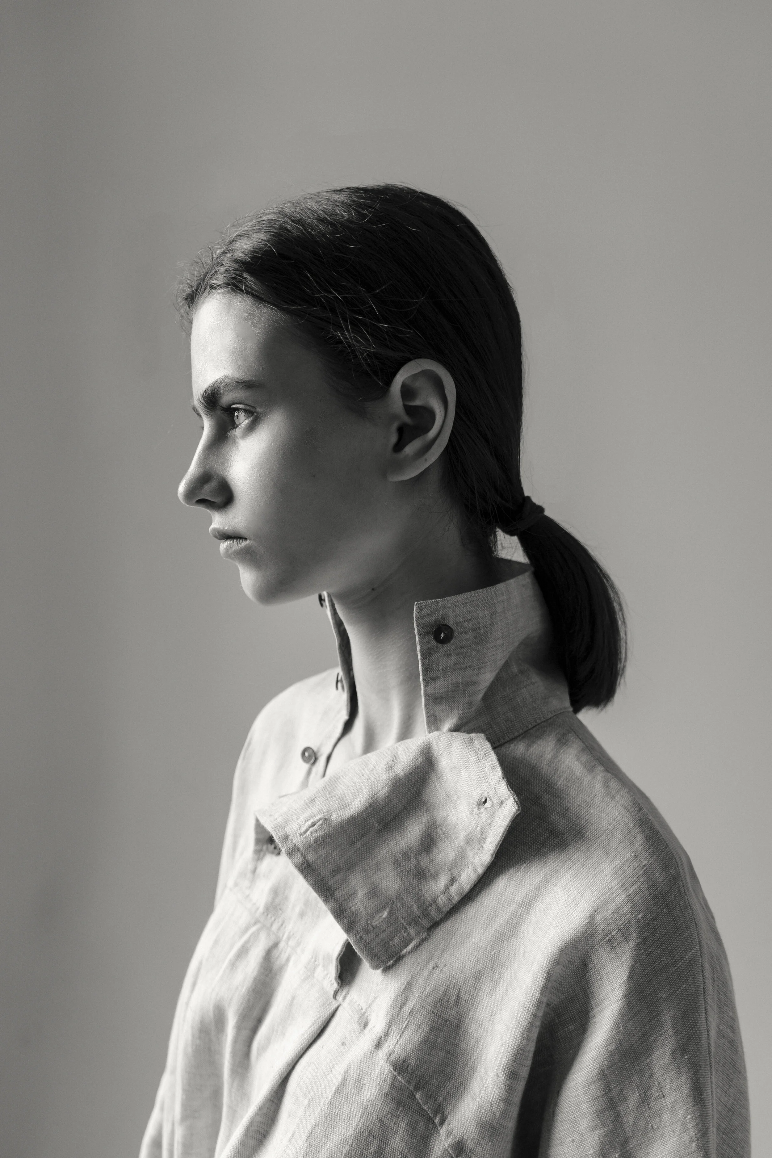 LINEN BLUE HIGH NECK SOROSCHKA SHIRT