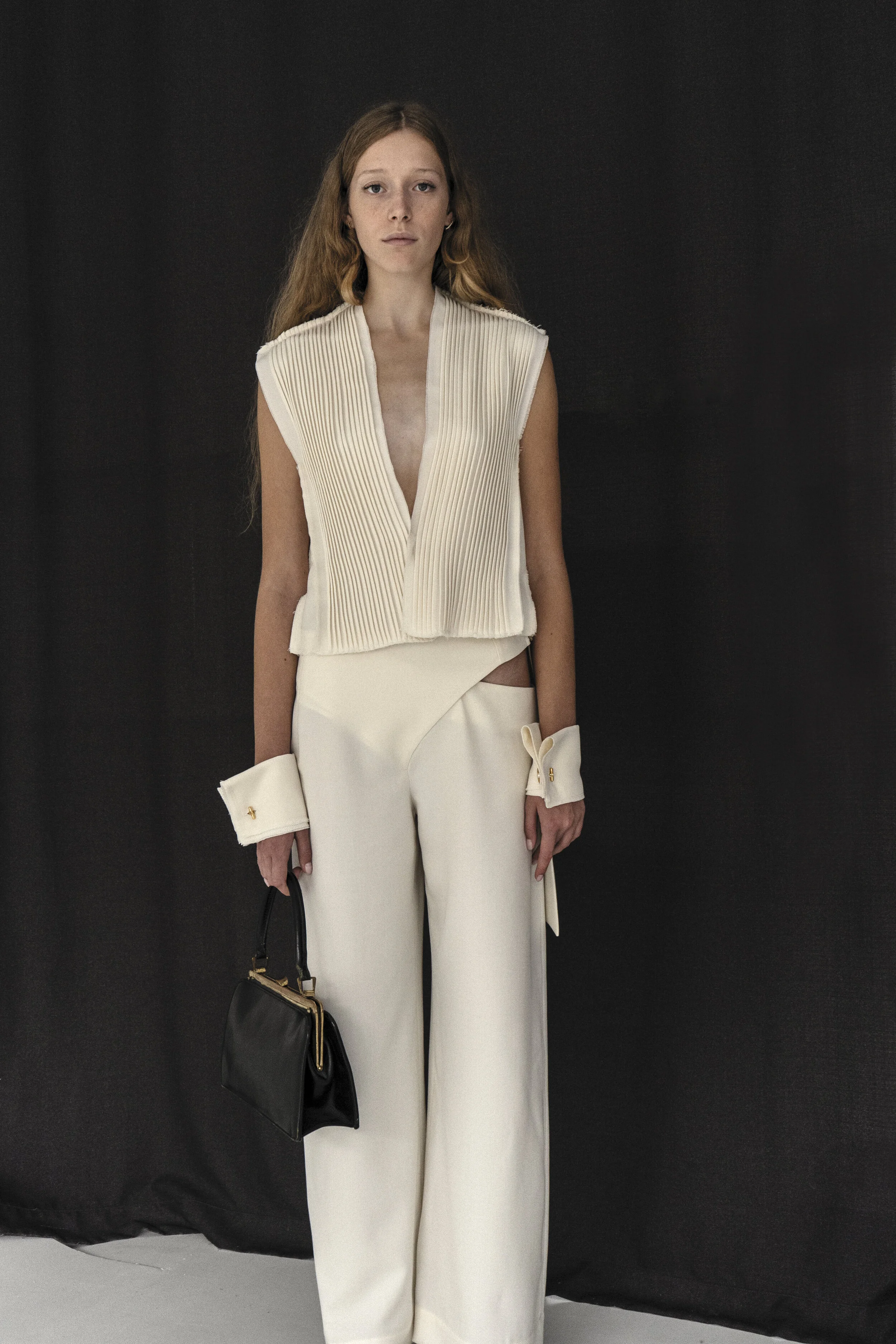 CREAM RAW CLIPS VEST