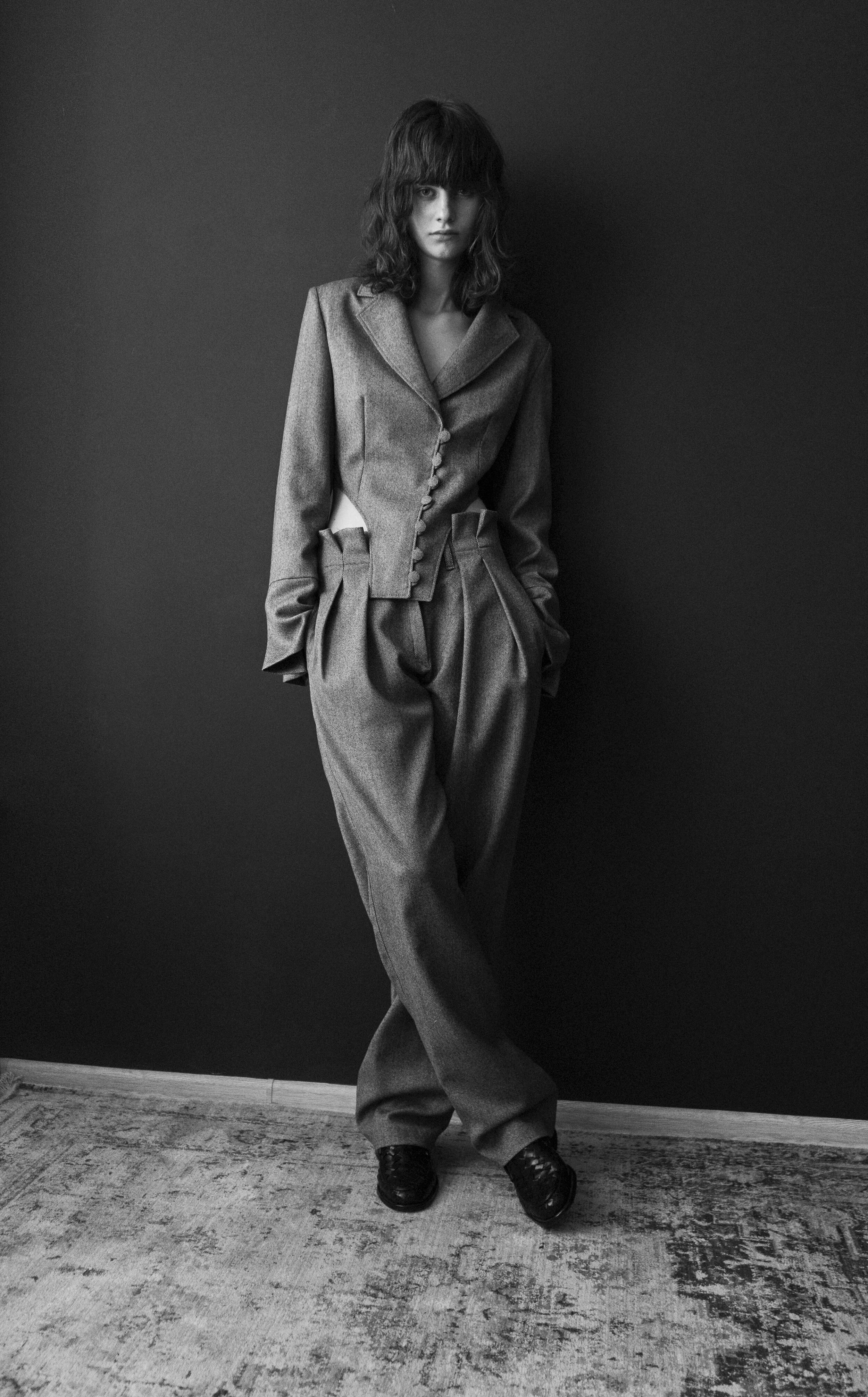 VINNITSIA TWEED GENTLEWOMAN SUIT