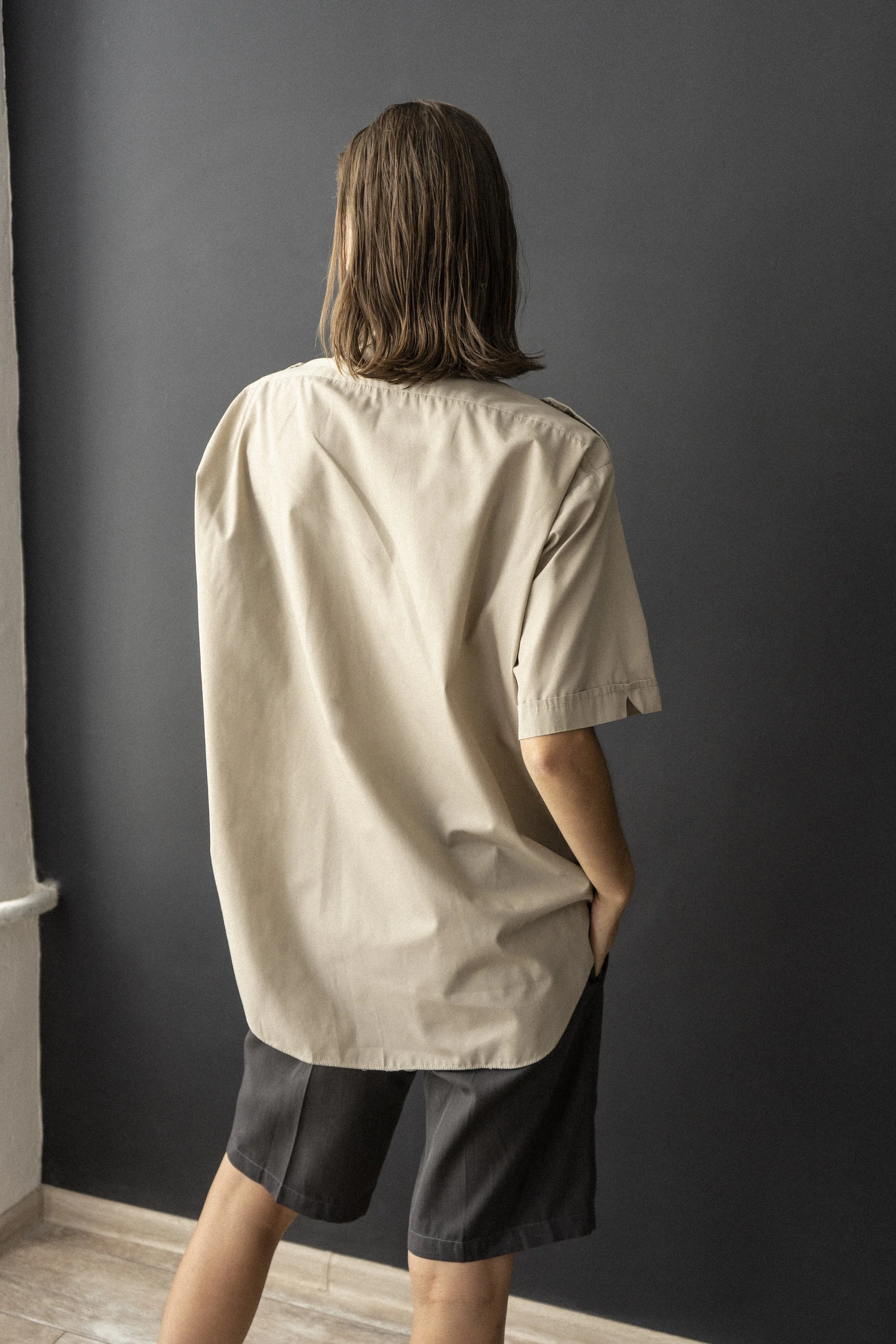 km-by-lange-beige-two-pockets-clips-shirt-_0004.jpg