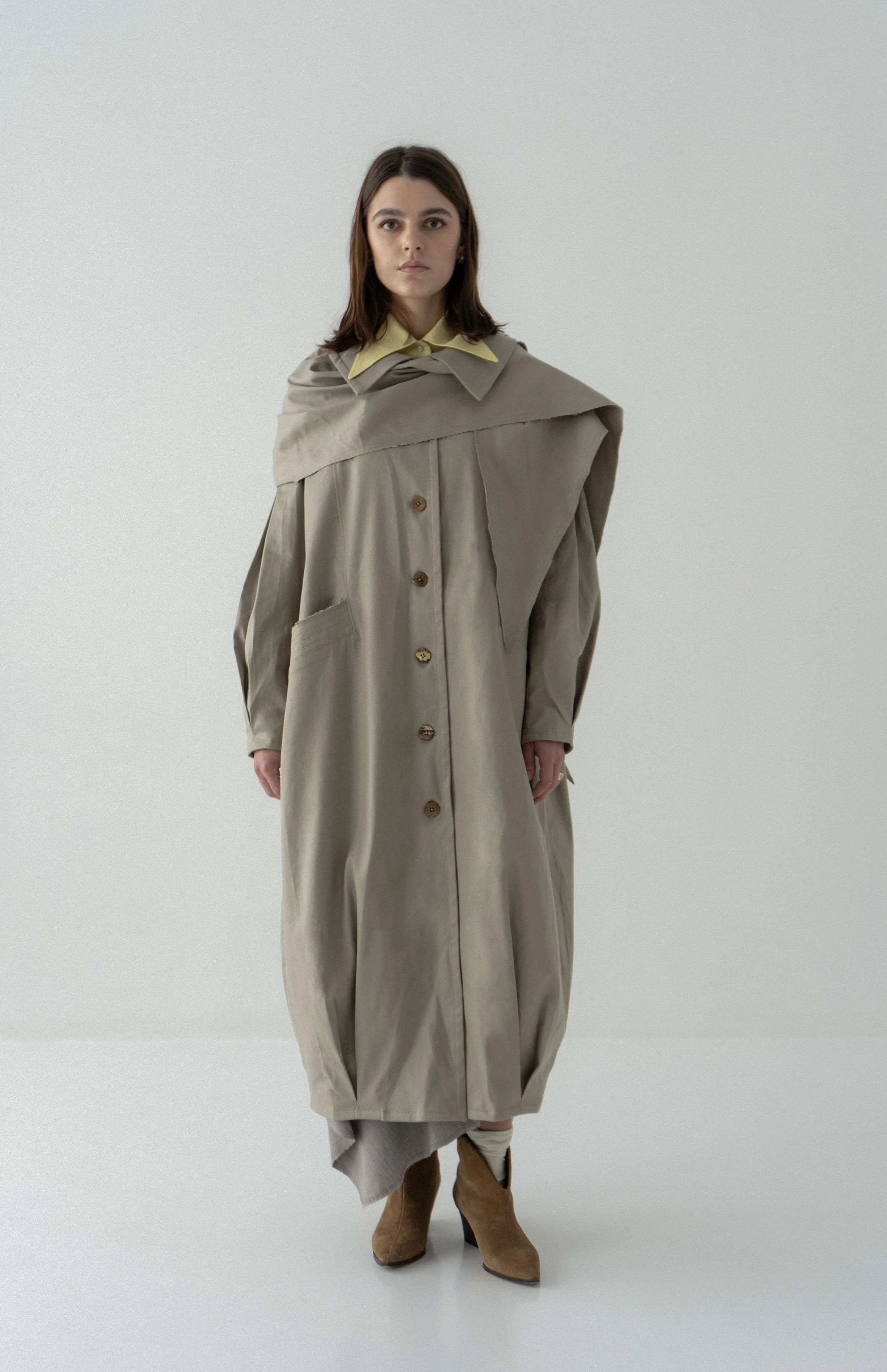 km-by-lange-mavka-oversize-khaki-scrarf-baloon-coat-3.jpg