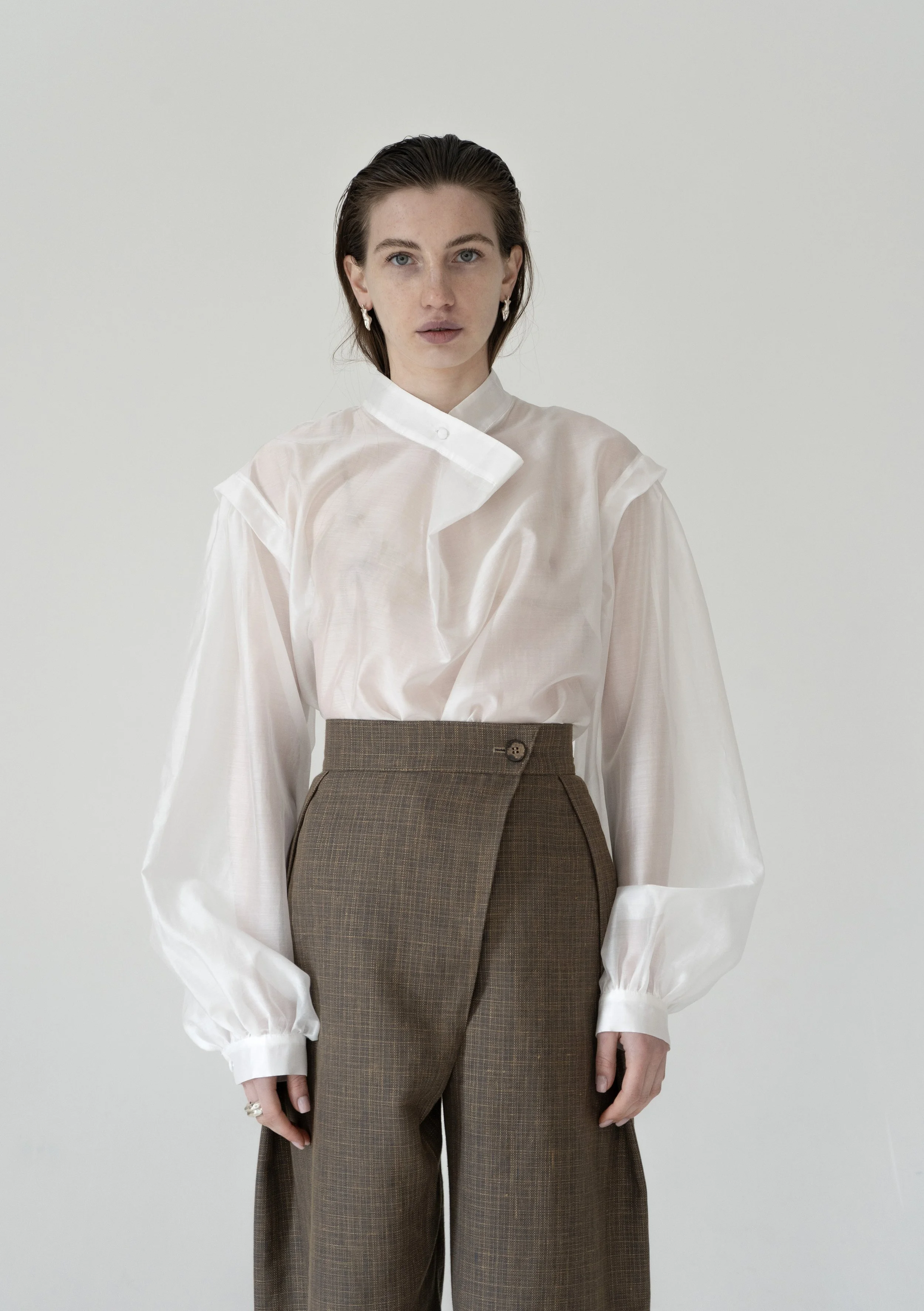 TUMAN CROSS OVER SILKY BLOUSE — K M by L A N G E