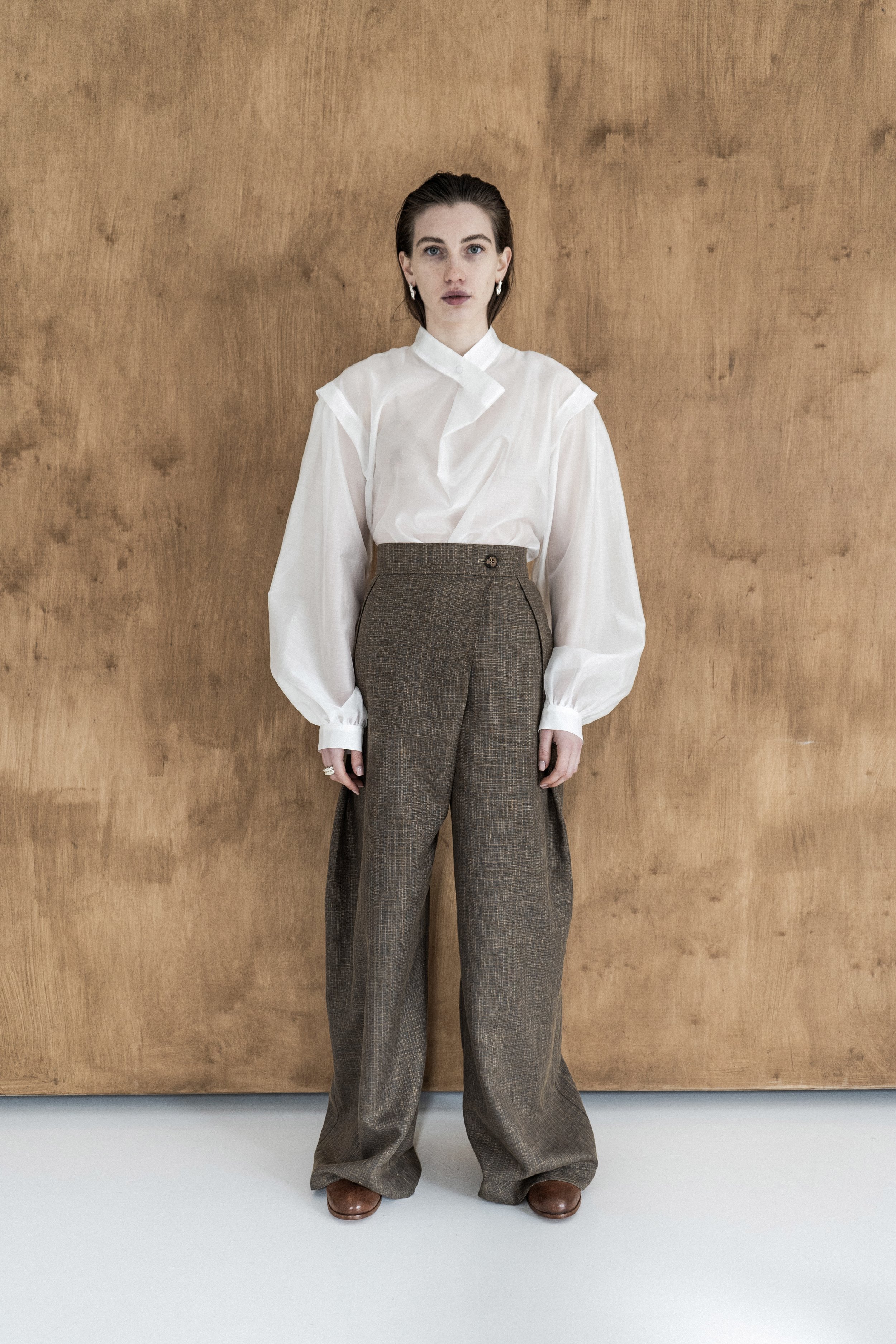 km-by-lange-palyanytsia-linen-cross-over-pants 3.jpg