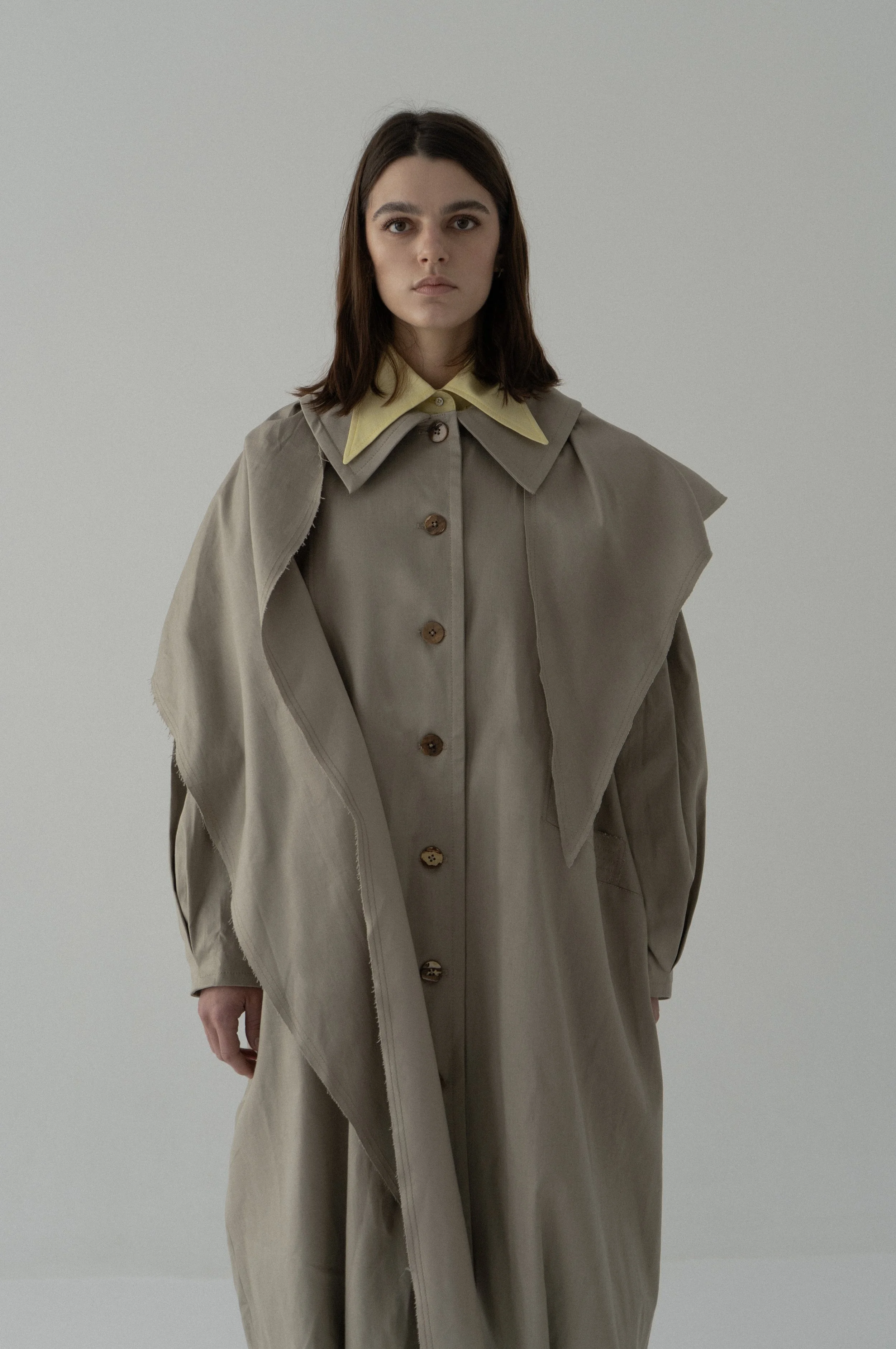 km-by-lange-mavka-oversize-khaki-scrarf-baloon-coat-2.jpg