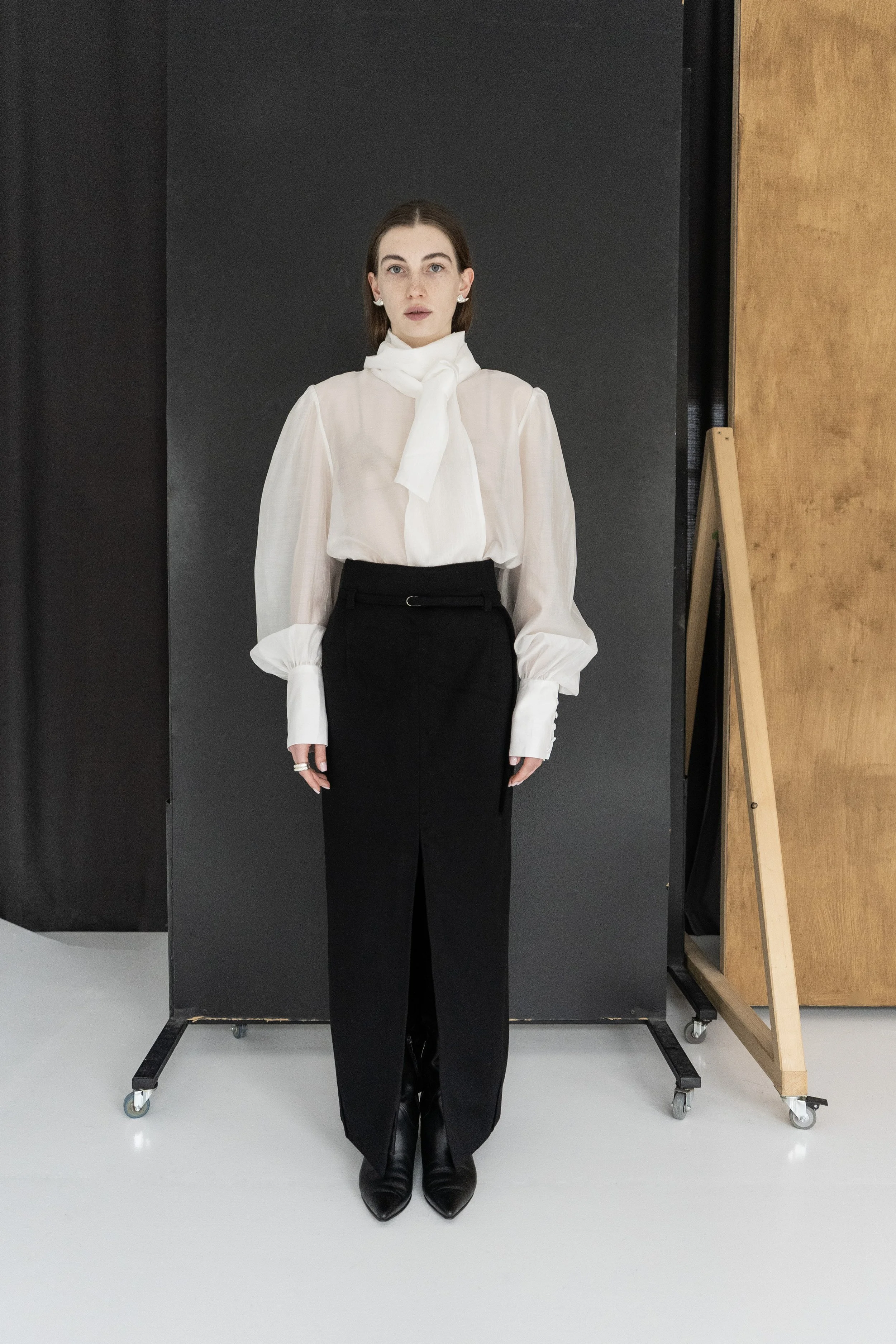 km-by-lange-chernozem-blacl -pencil-skirt4.jpg
