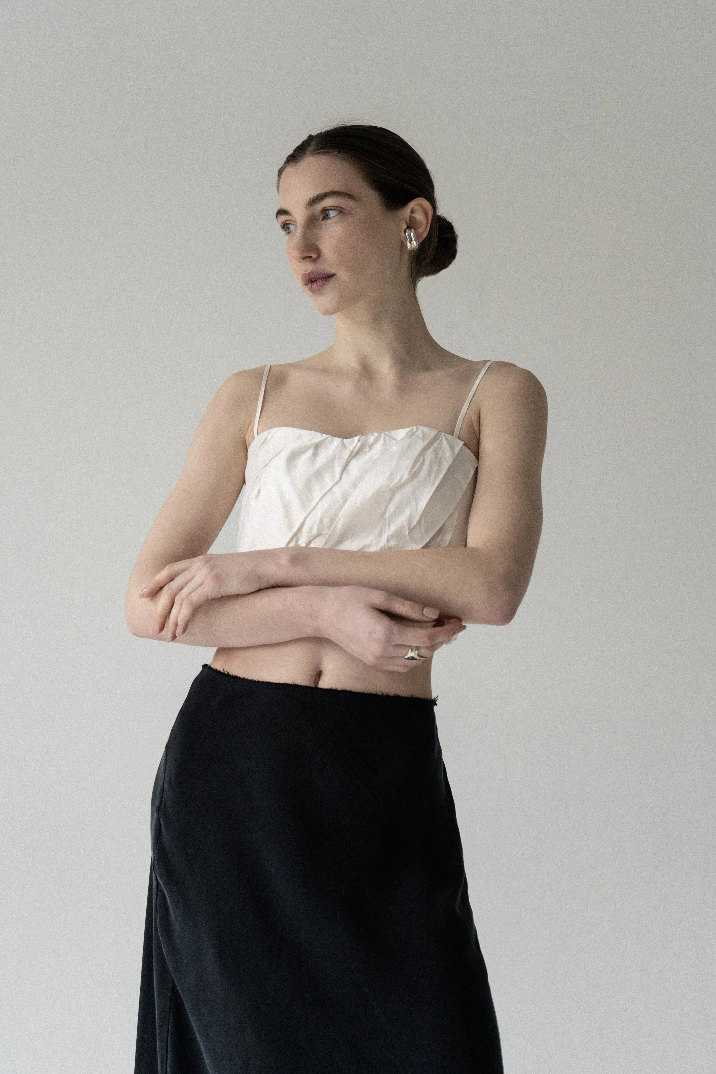 km-by-lange pershyi-snig-silk-crop-top4.jpg