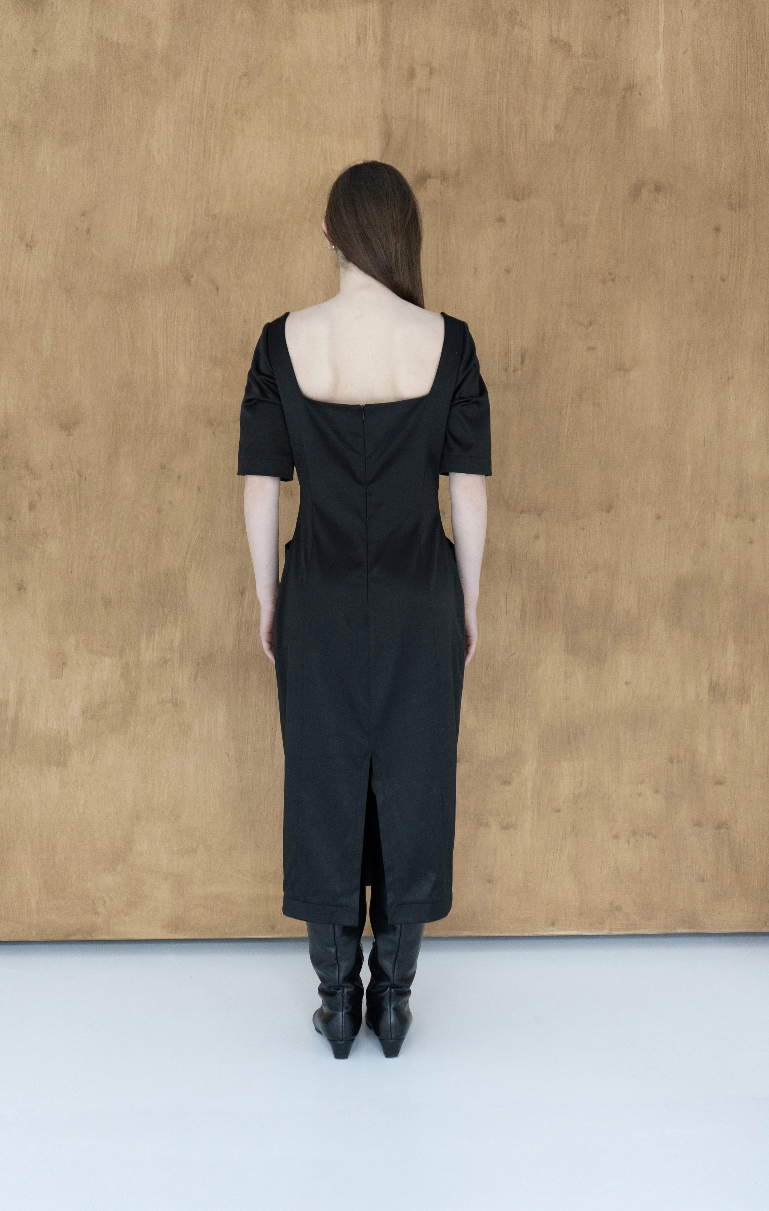 km-by-lange-kalynivka-black-viscose-dress7.jpg