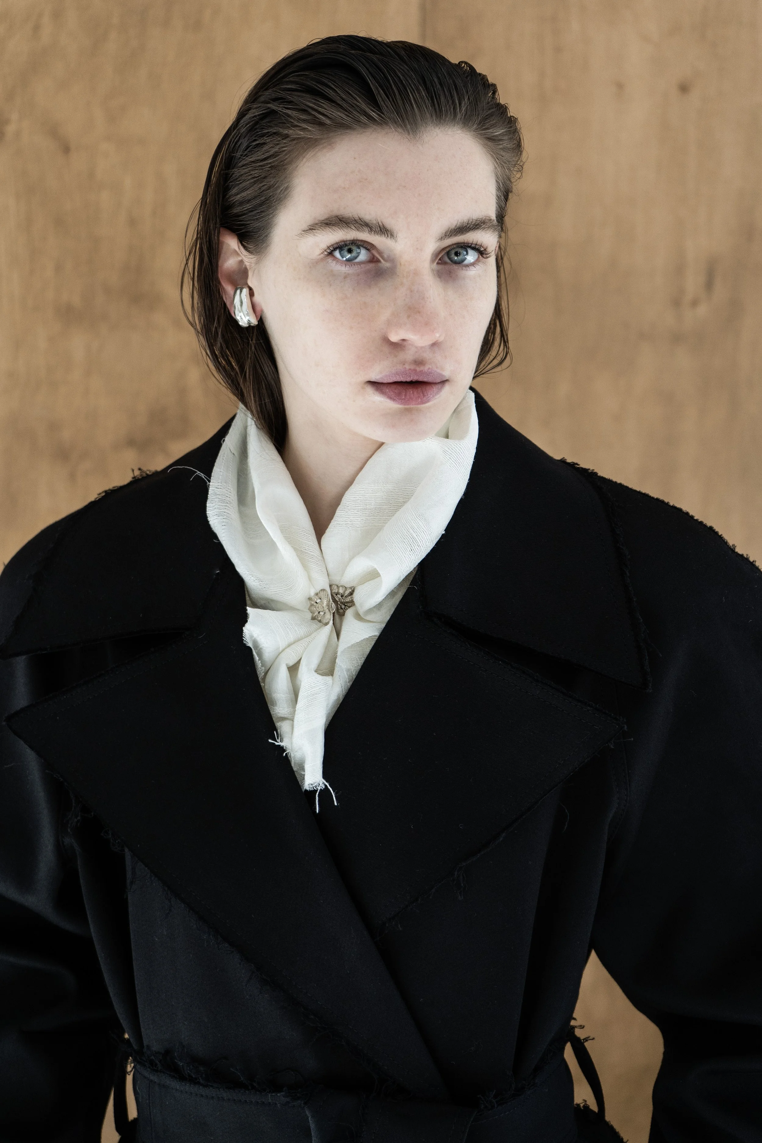 km-by-lange-blackout-heavy-weight-cotton- trench-8.jpg
