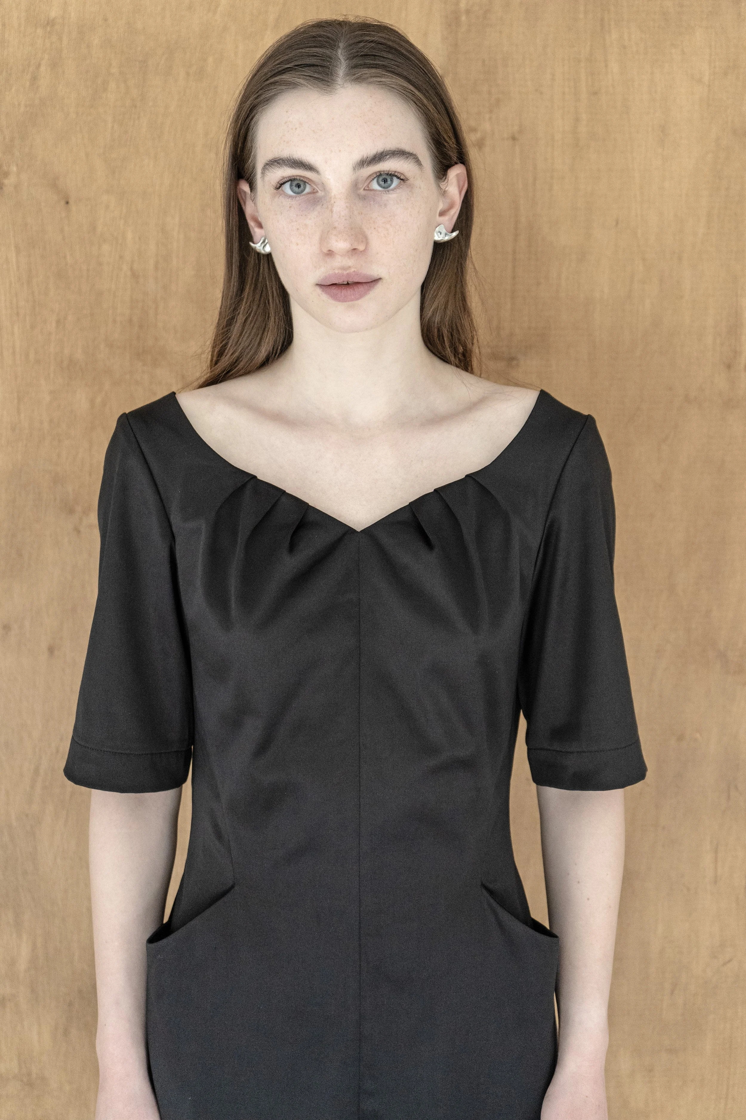 km-by-lange-kalynivka-black-viscose-dress2.jpg