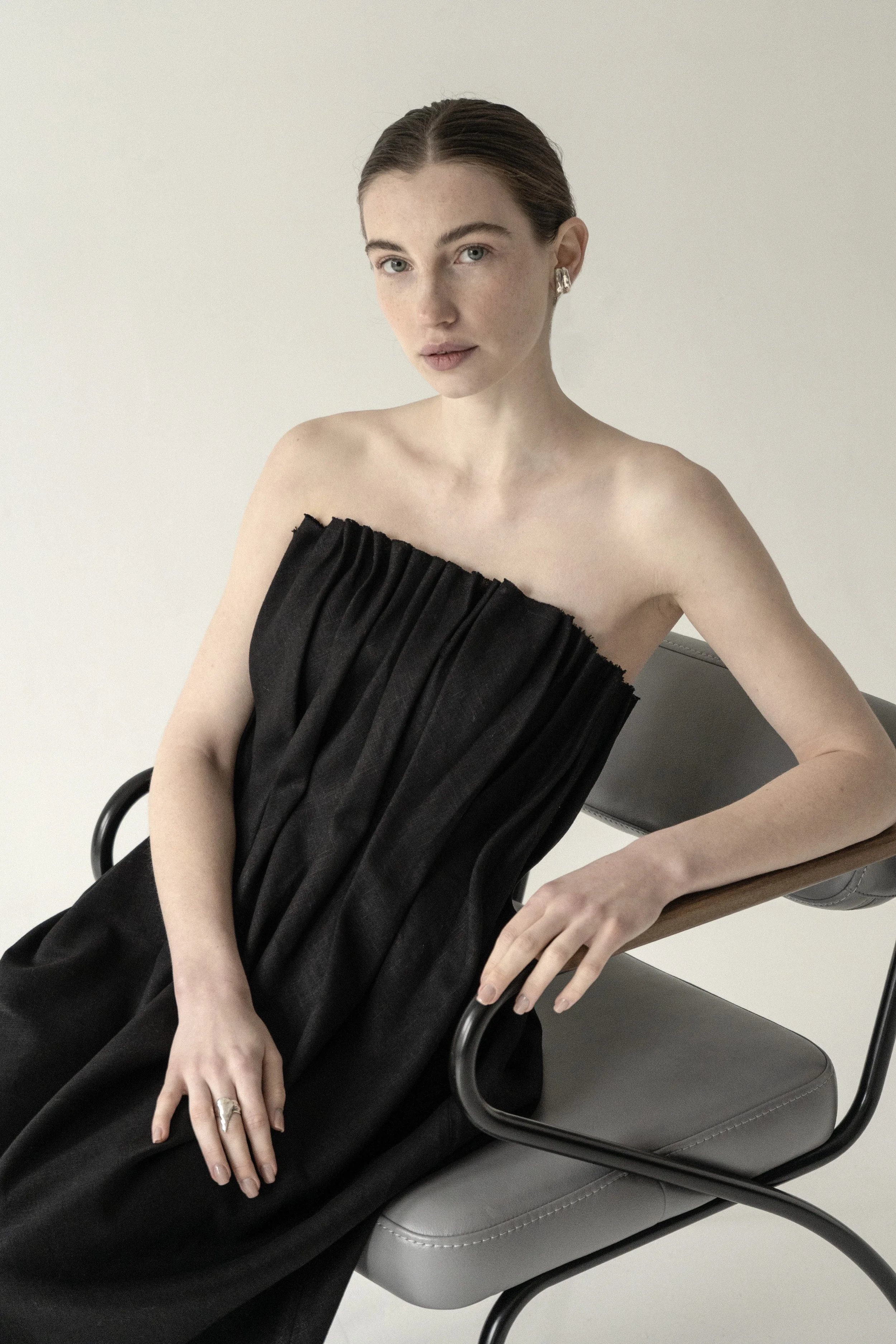 km-by-lange-black-sazha-linen-dress9.jpg