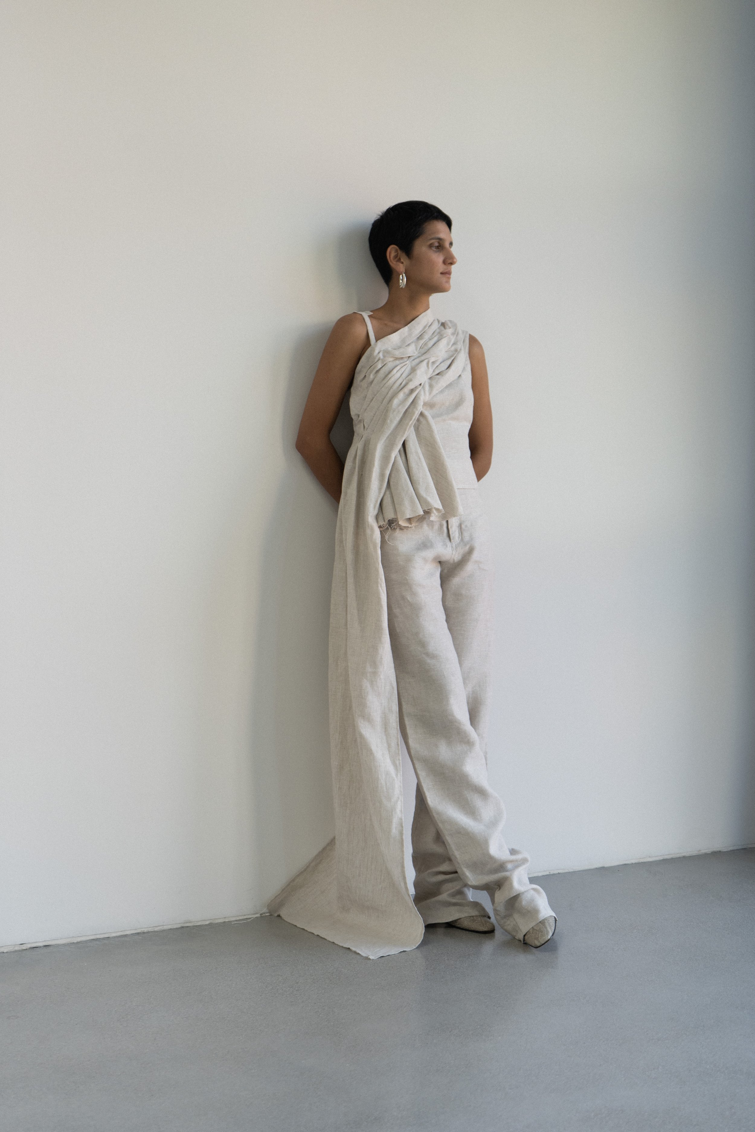Km-by-lange-gema-raw-linen-pants-11.jpg