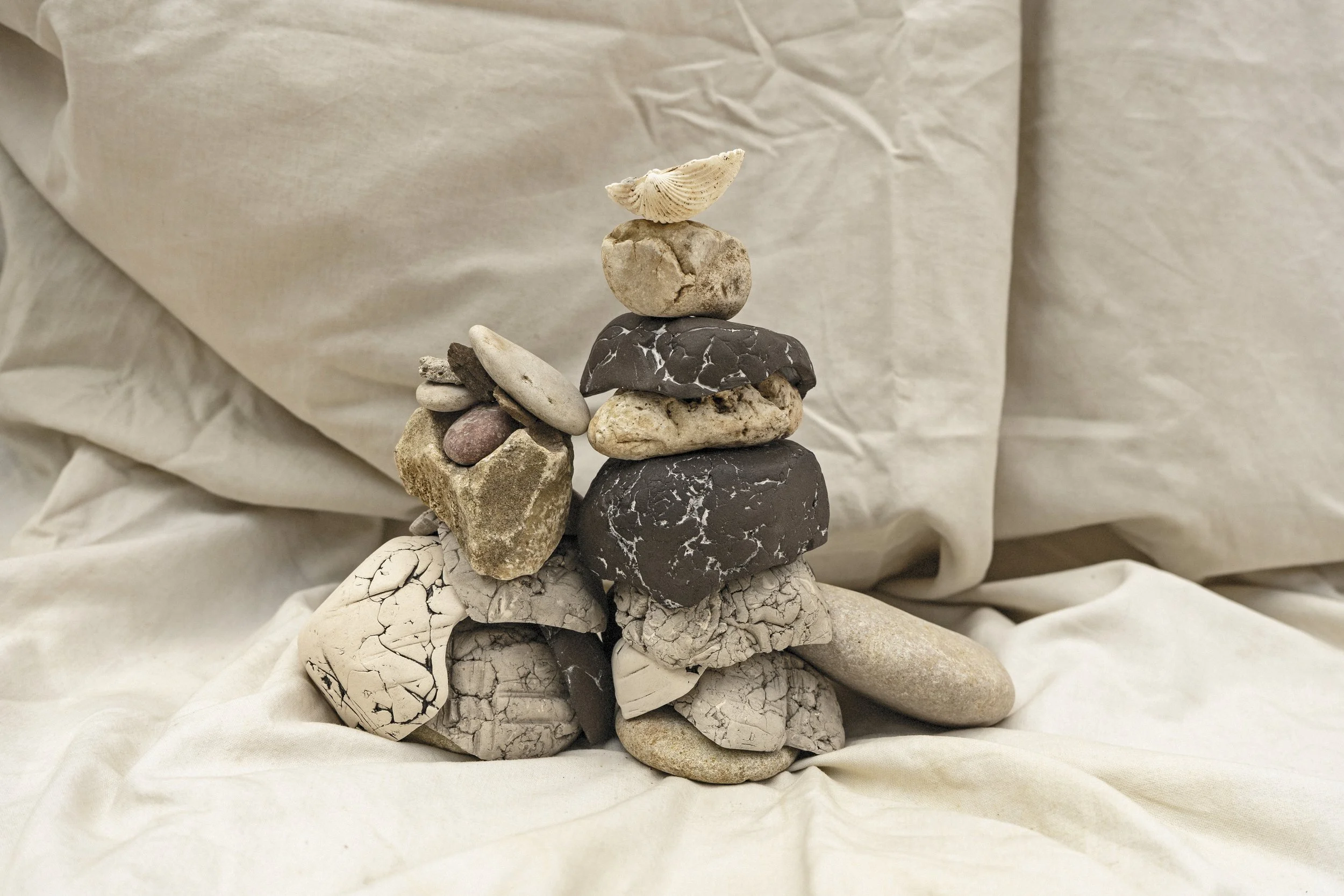 km-by-lange-handcrafted-clay-stone-packaging-for-jewelry-0004.jpg