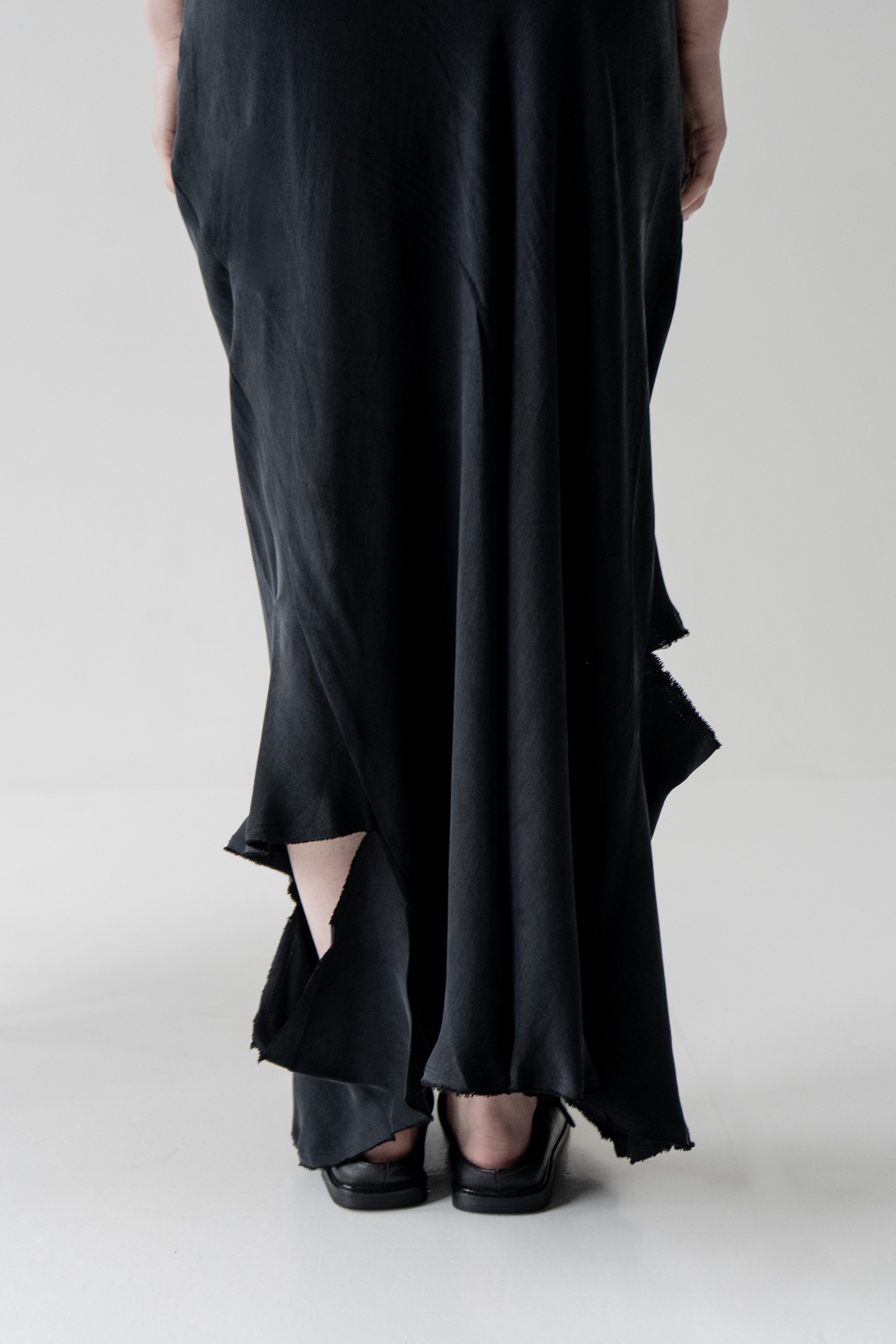 km-by-lange-pivnich-black-cupro.skirt-6.jpg