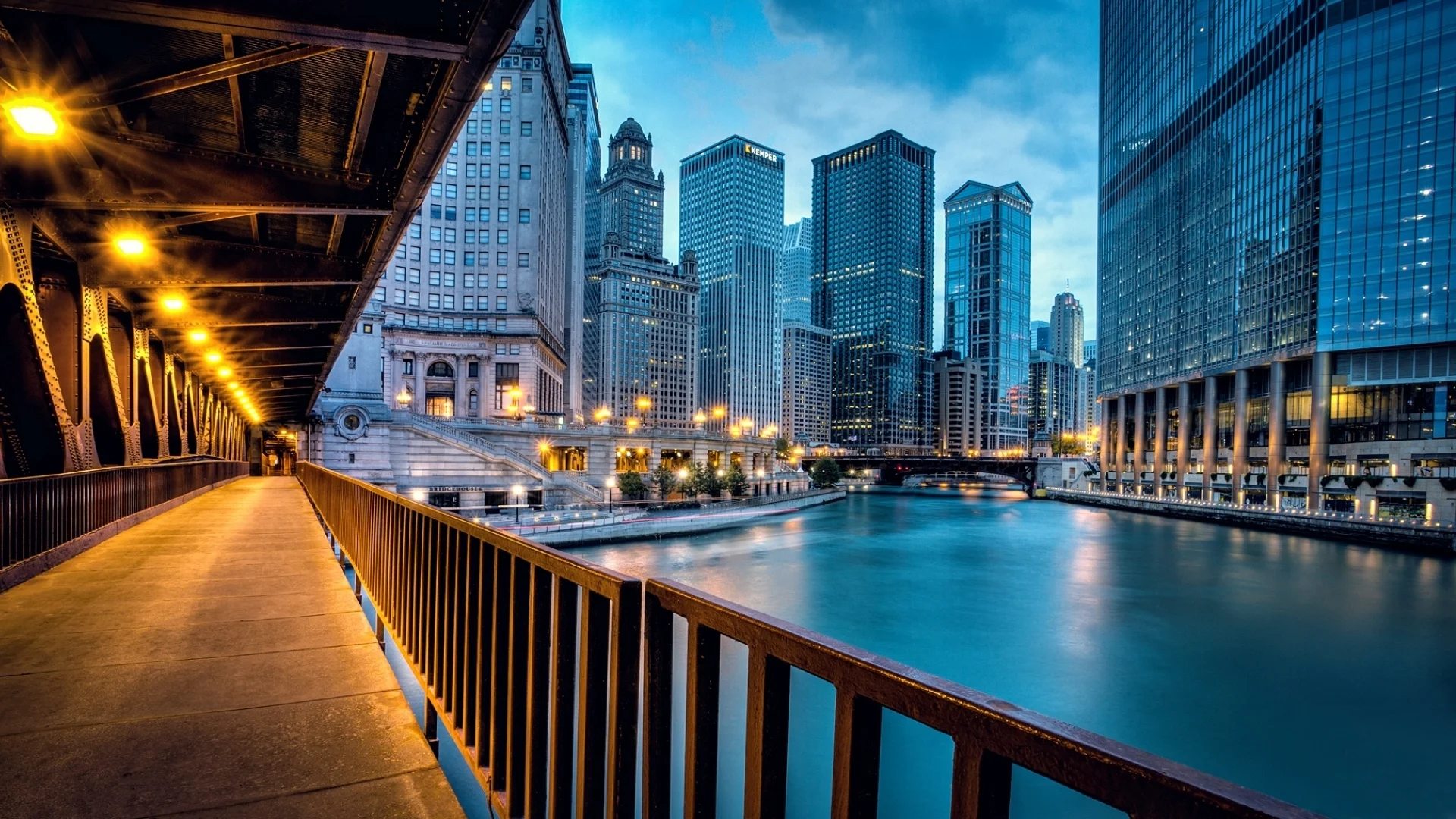 chicago_llinois_illinois_usa_united_states_city_evening_river_houses_buildings_skyscrapers_road_lighting_lights_bridge_83634_1920x1080.jpg