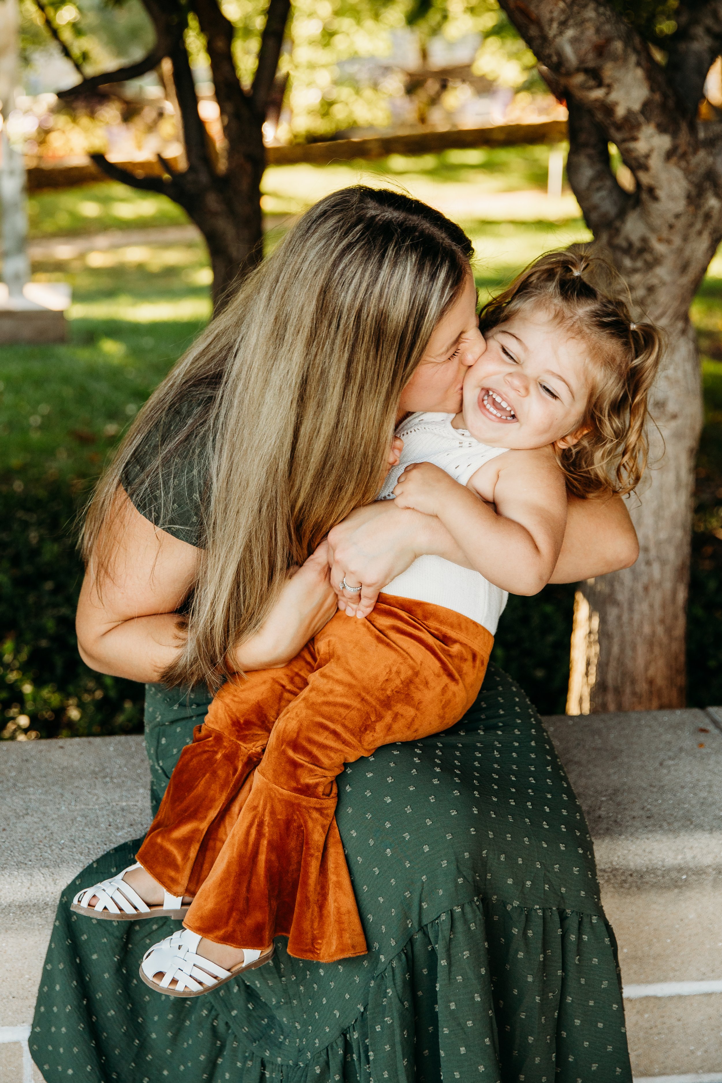 mom and daughter in family photo session