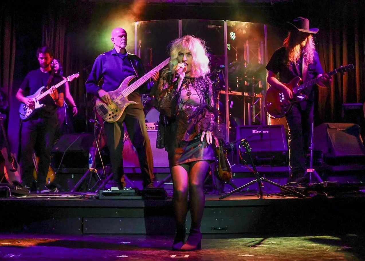 Call Me - Blondie