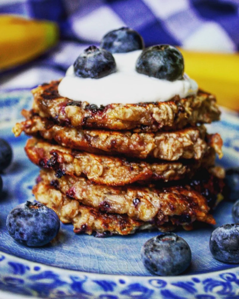 Banana Berry Oatcakes