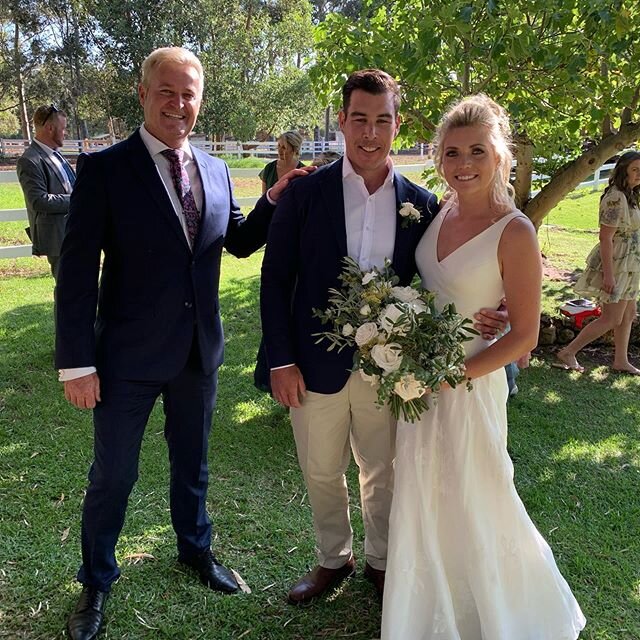 Another lovely ceremony at the beautiful Brookleigh estate as the gorgeous  couple Matt and Rachele maid there forever promise to each other and tied the knot
:
:
:
#davidcareymarriagecelebrant #perthweddings #wawedding #swanvalleywedding #brookleigh