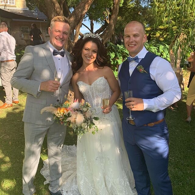 My last wedding for 2019 at the beautiful Brookleigh Estate and what a delightful couple they were . 
Nick the groom was lead in by the Best Dog Max to &ldquo;who let the dogs out&rdquo; and I&rsquo;m sure I saw his jaw drop as his absolutely stunnin