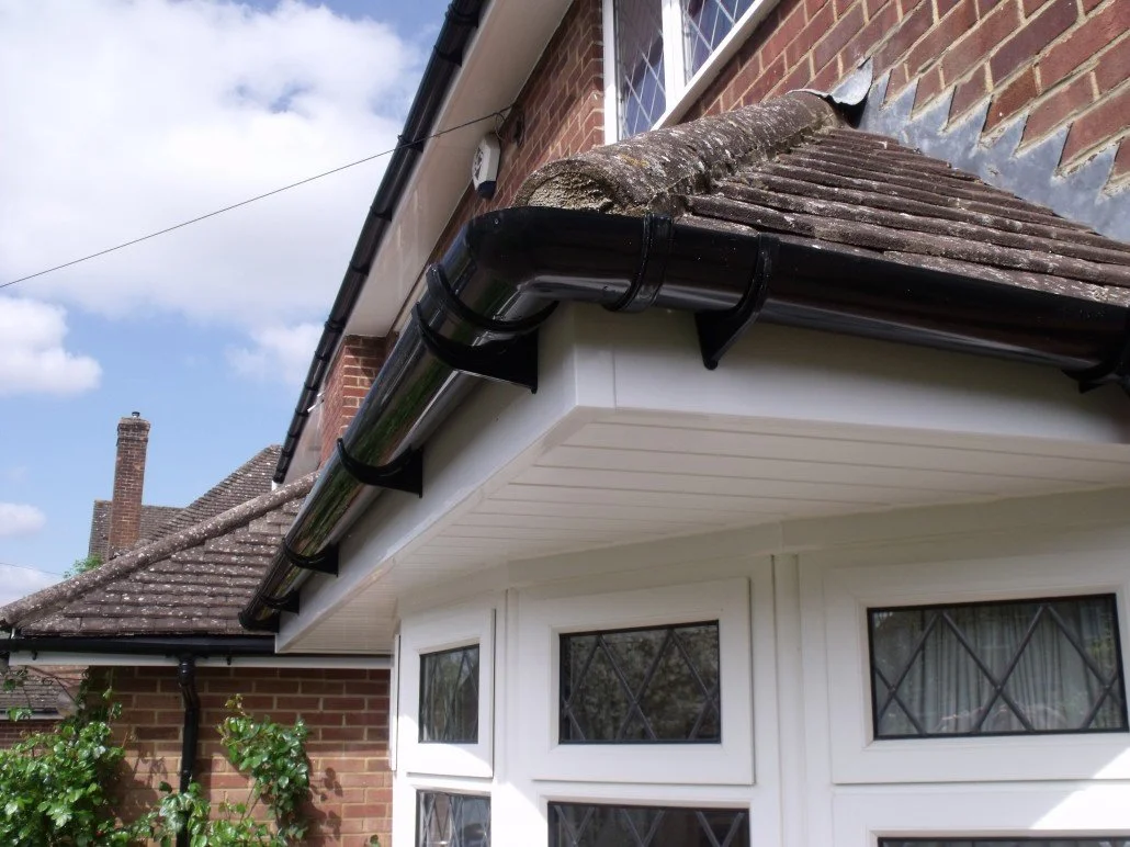 cantilever-bay-window-guttering-fascias-soffits-1030x772.jpg