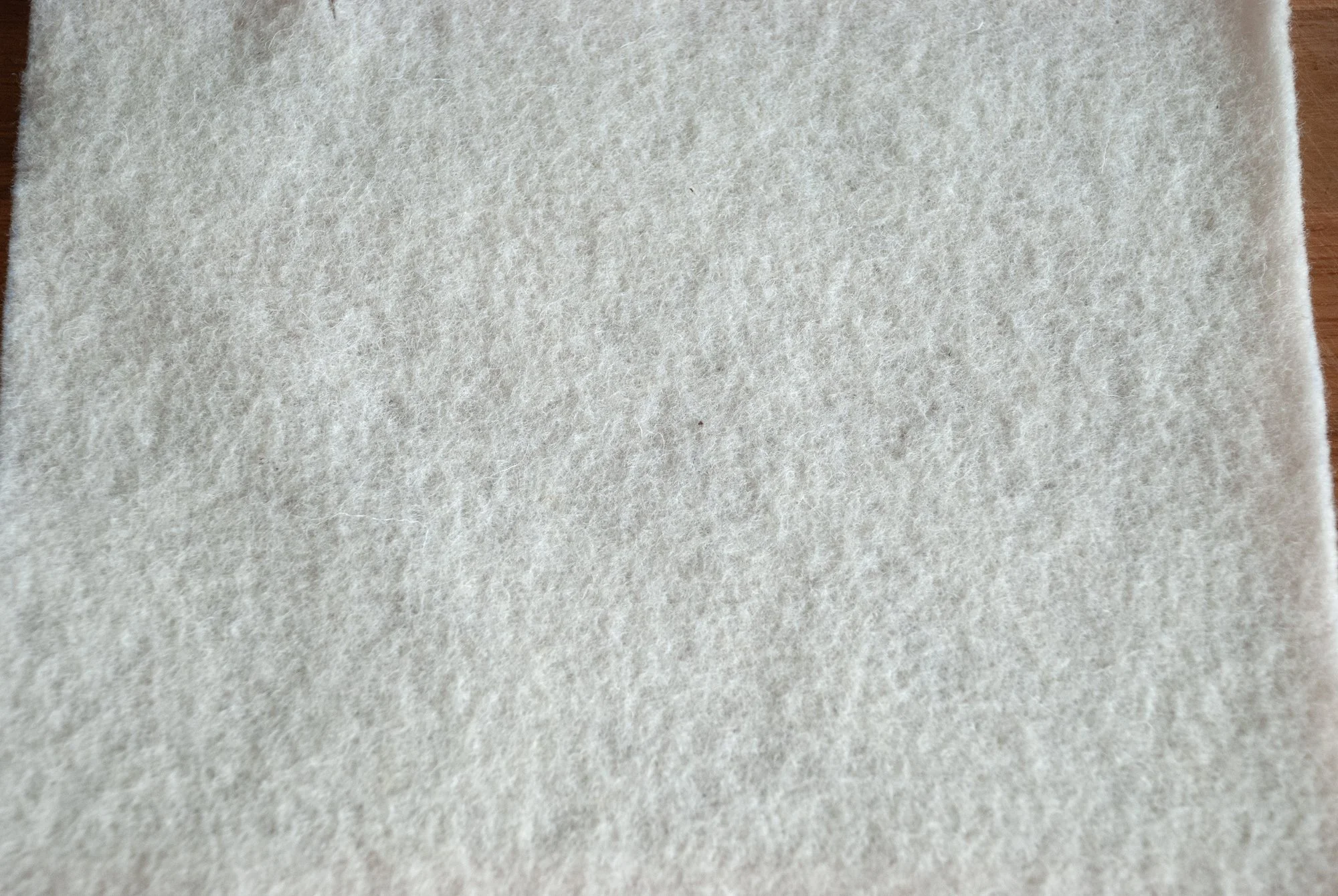 100% Merino Wool (Padding)