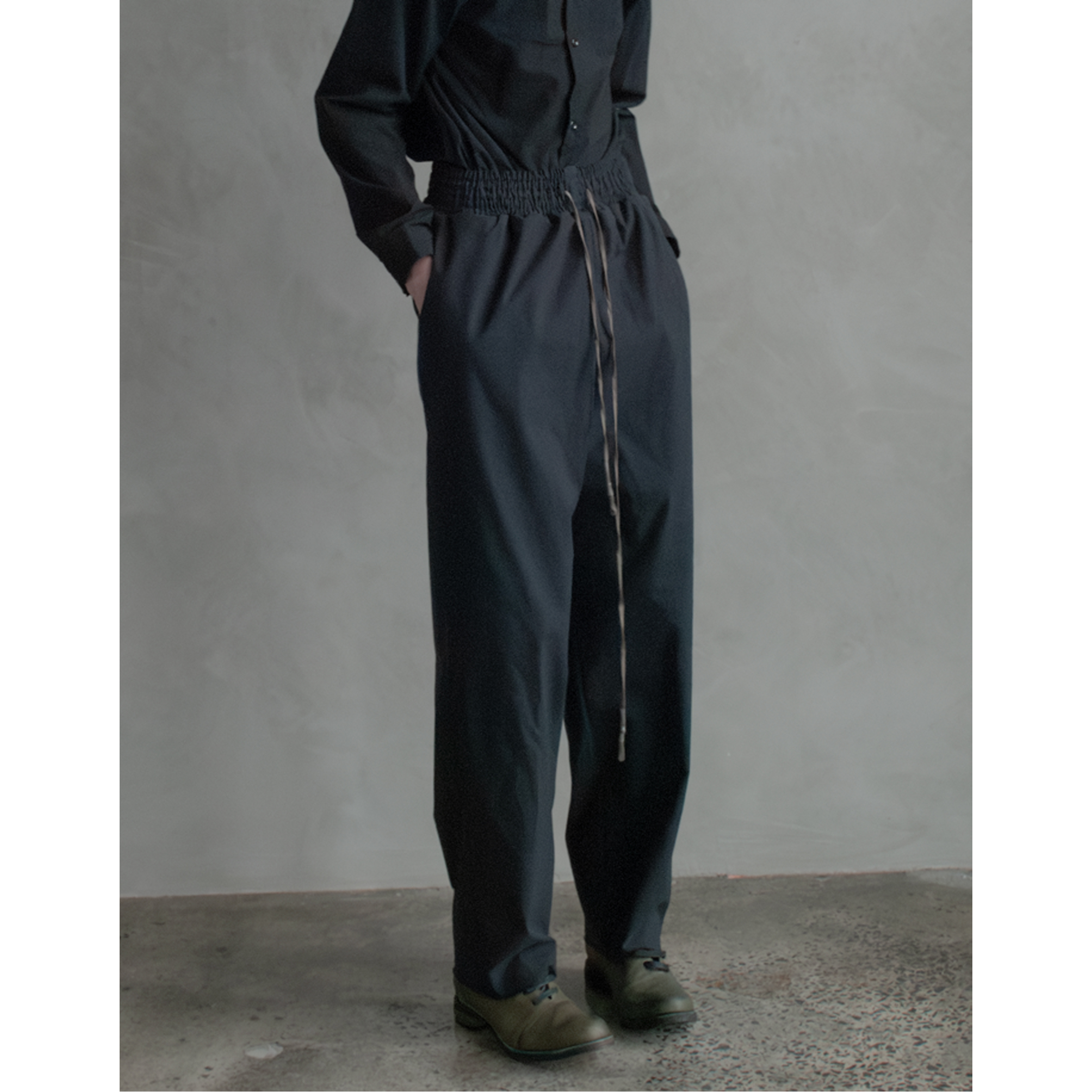 4b Drawstring Flap Trouser-4 copy.png