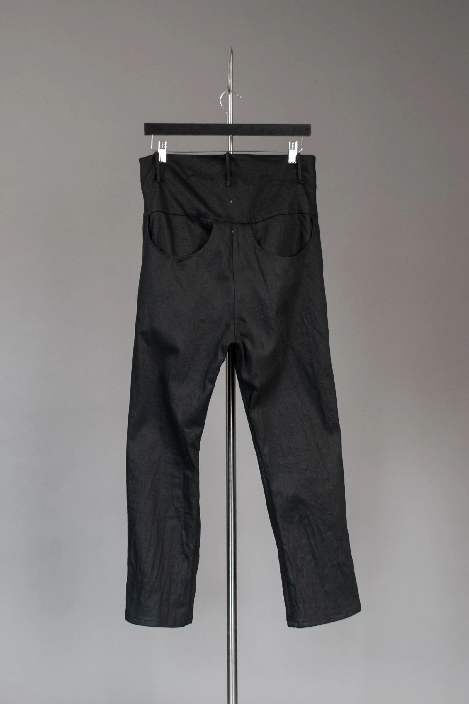 TROU-2604-00002.jpg