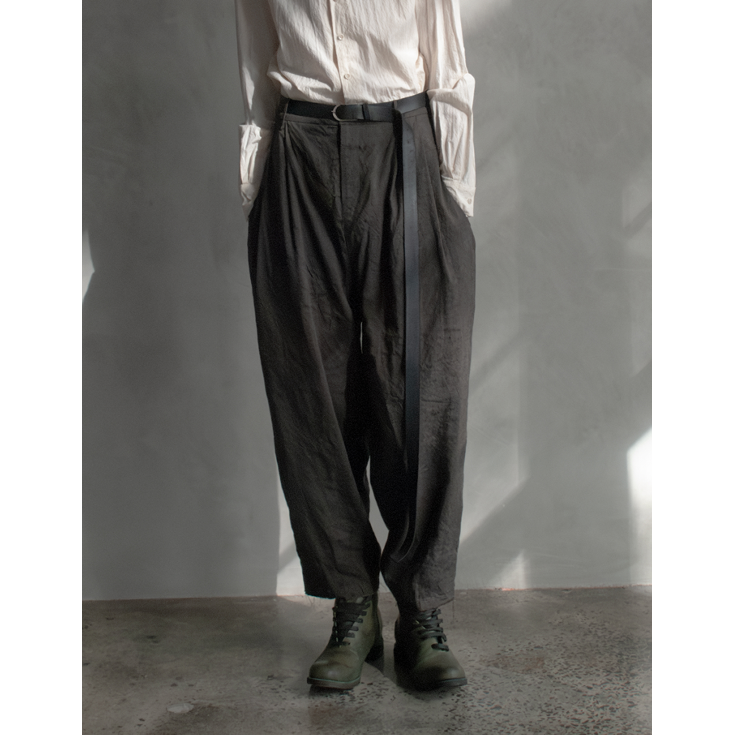 4e Carrot Trouser-9 copy.png