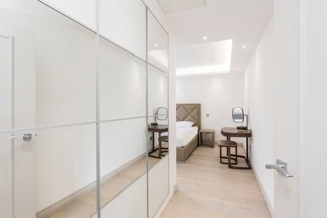 Knight Frank-Flat 77, Montrose Court-22_Lo.jpg