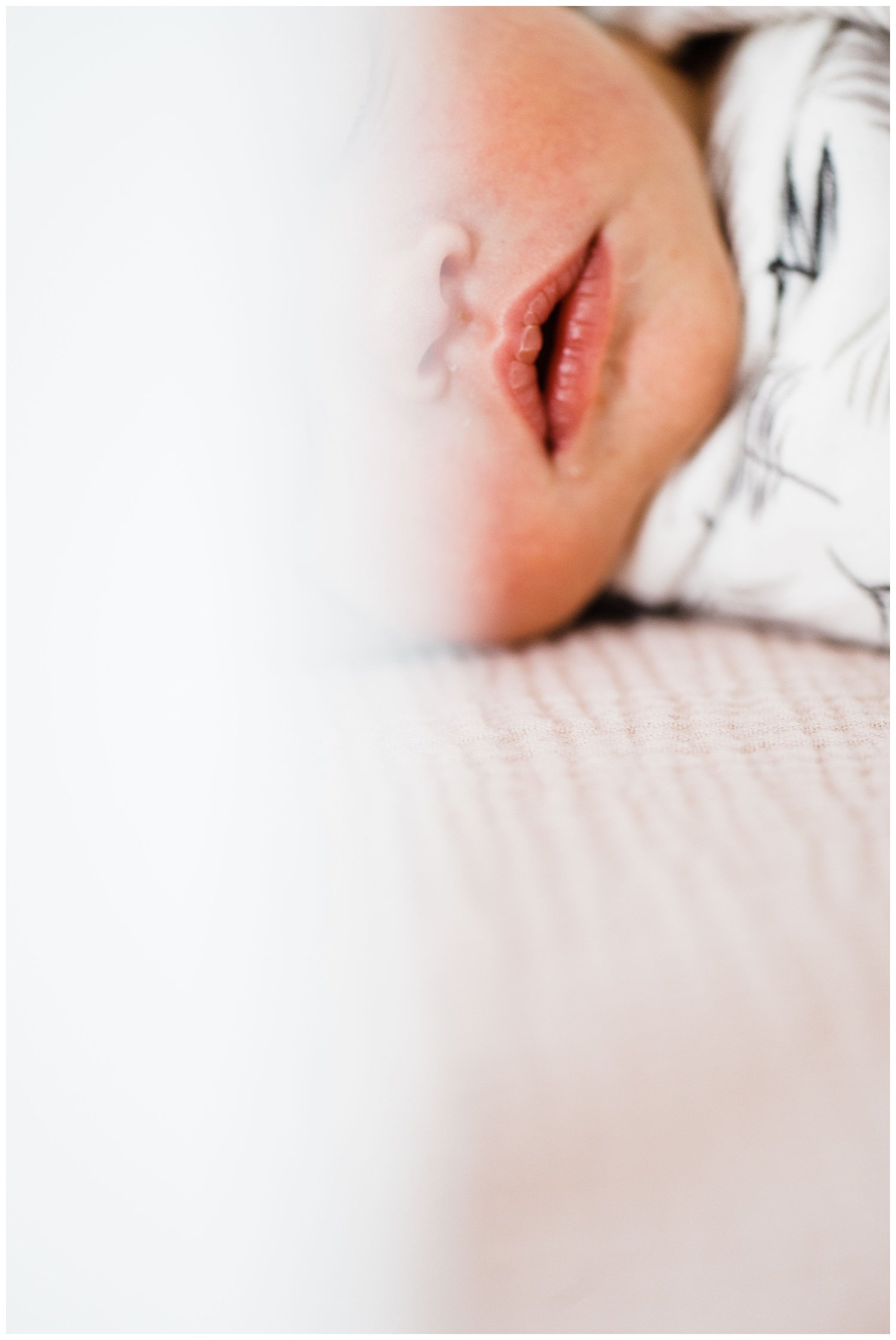 Blacksburg-in-home-newborn-photography (24).jpg