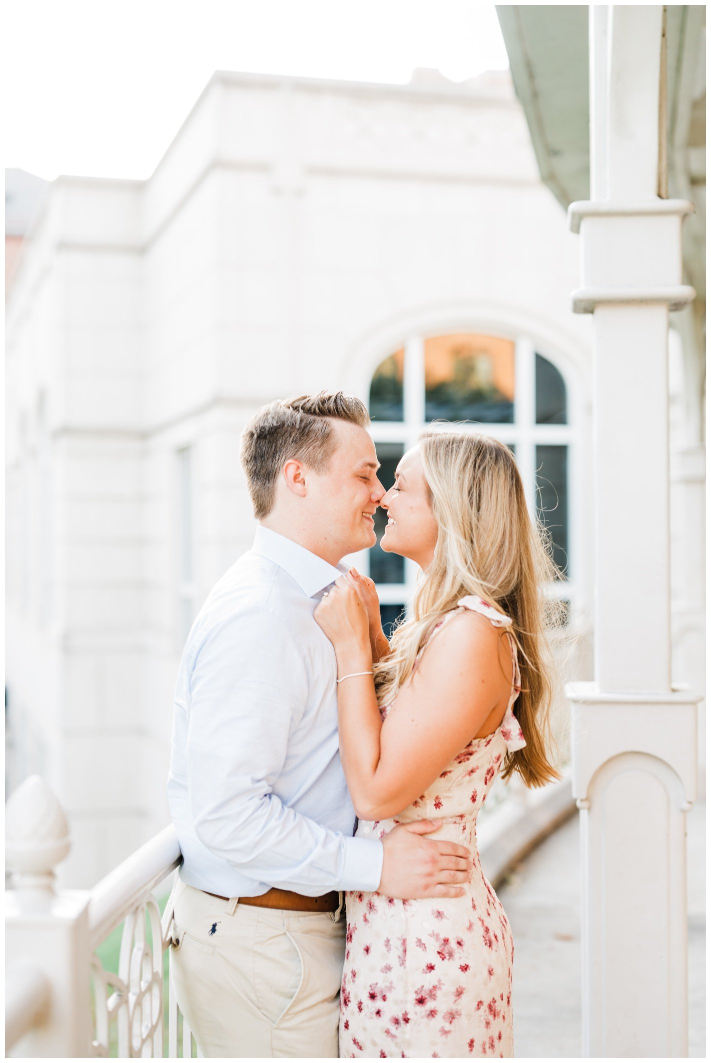 Roanoke-downtown-engagement-photography (14).jpg