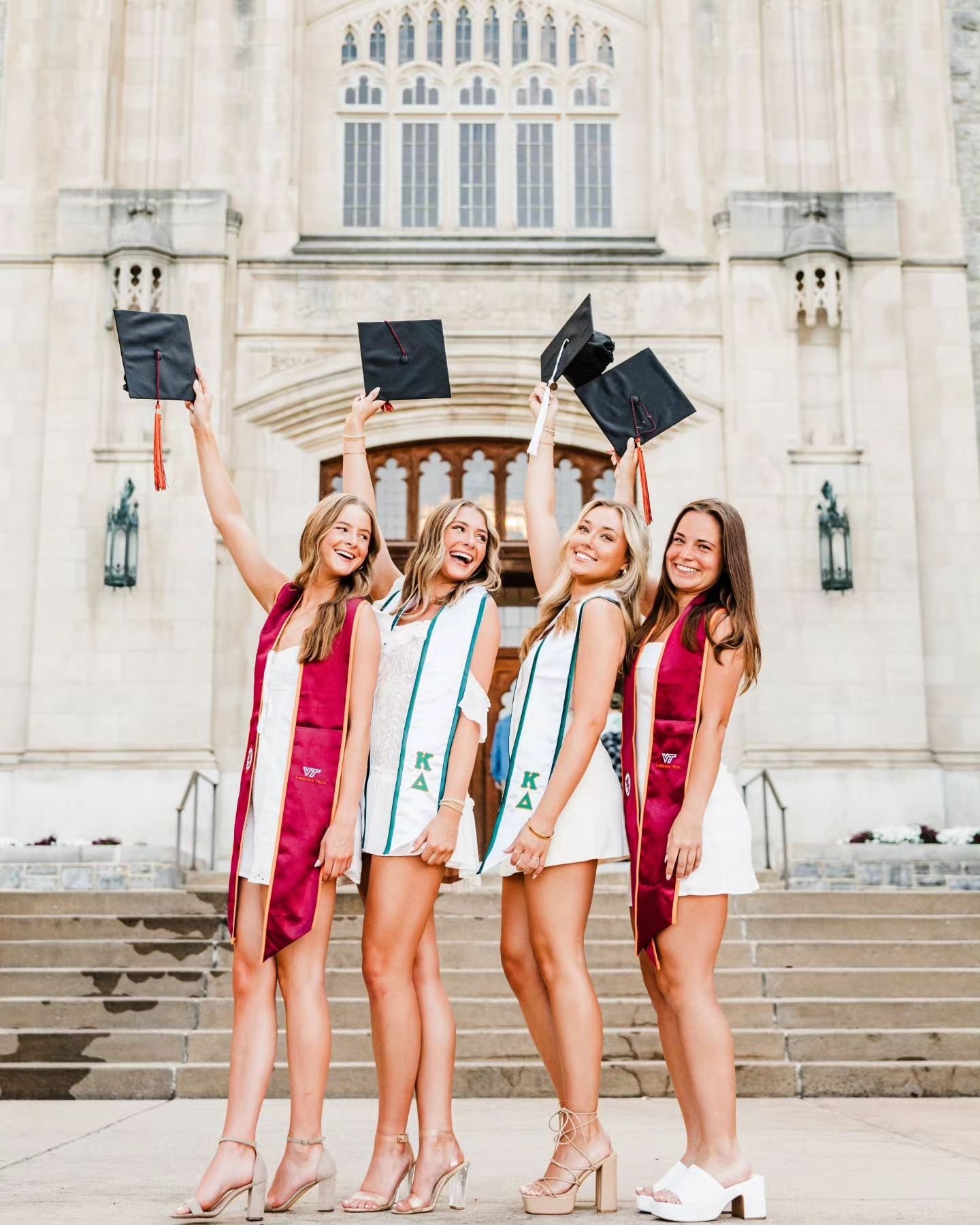 I had so much fun with these girls! So excited for them to start the next chapter of their lives!

#virginiaphotograper #virginiatech #vt2024 #blacksburgphotographer #christiansburgphotographer #graduation #radfordphotographer