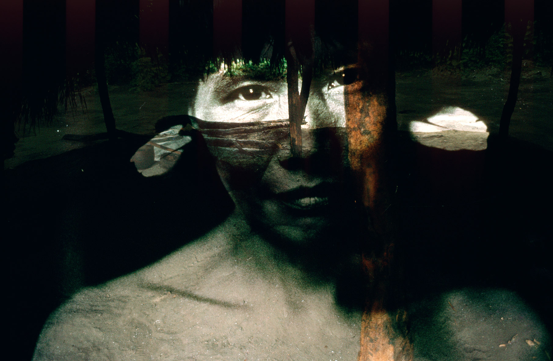 “Ensaio Mulher Yanomami” - fusão de imagens como nos “sonhos” dos xamãs, por Claudia Andujar, 1974|2003 Acervo Claudia Andujar