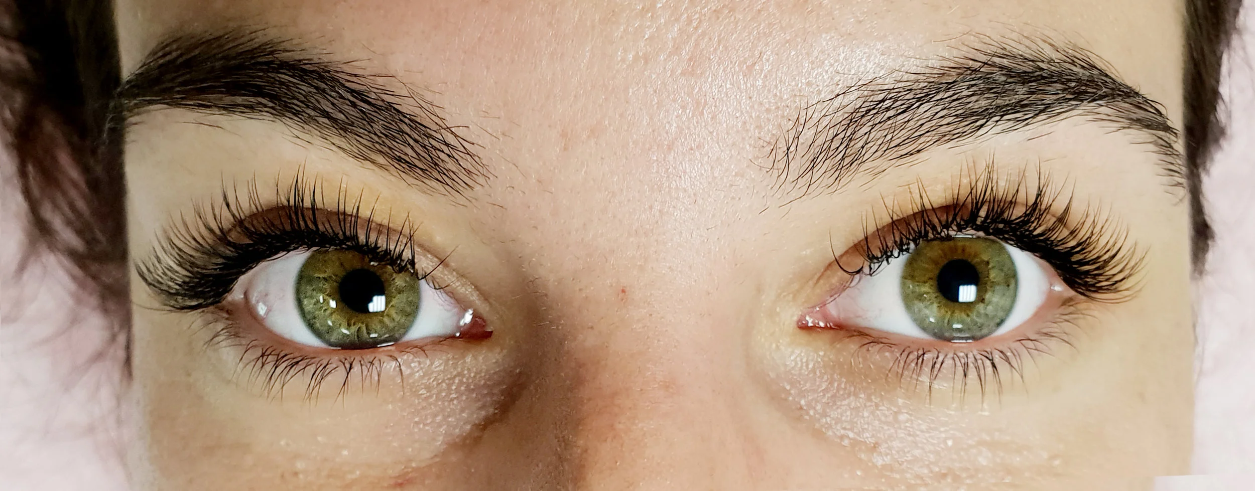 Classic-lashes-green-eyes.jpg