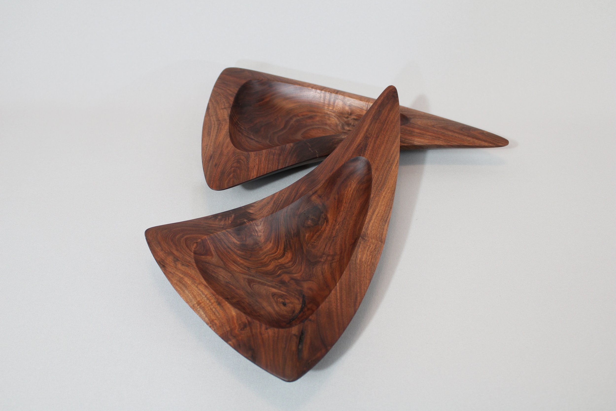 Bookmatched_Black_Walnut_Dishes_Barnes.JPG