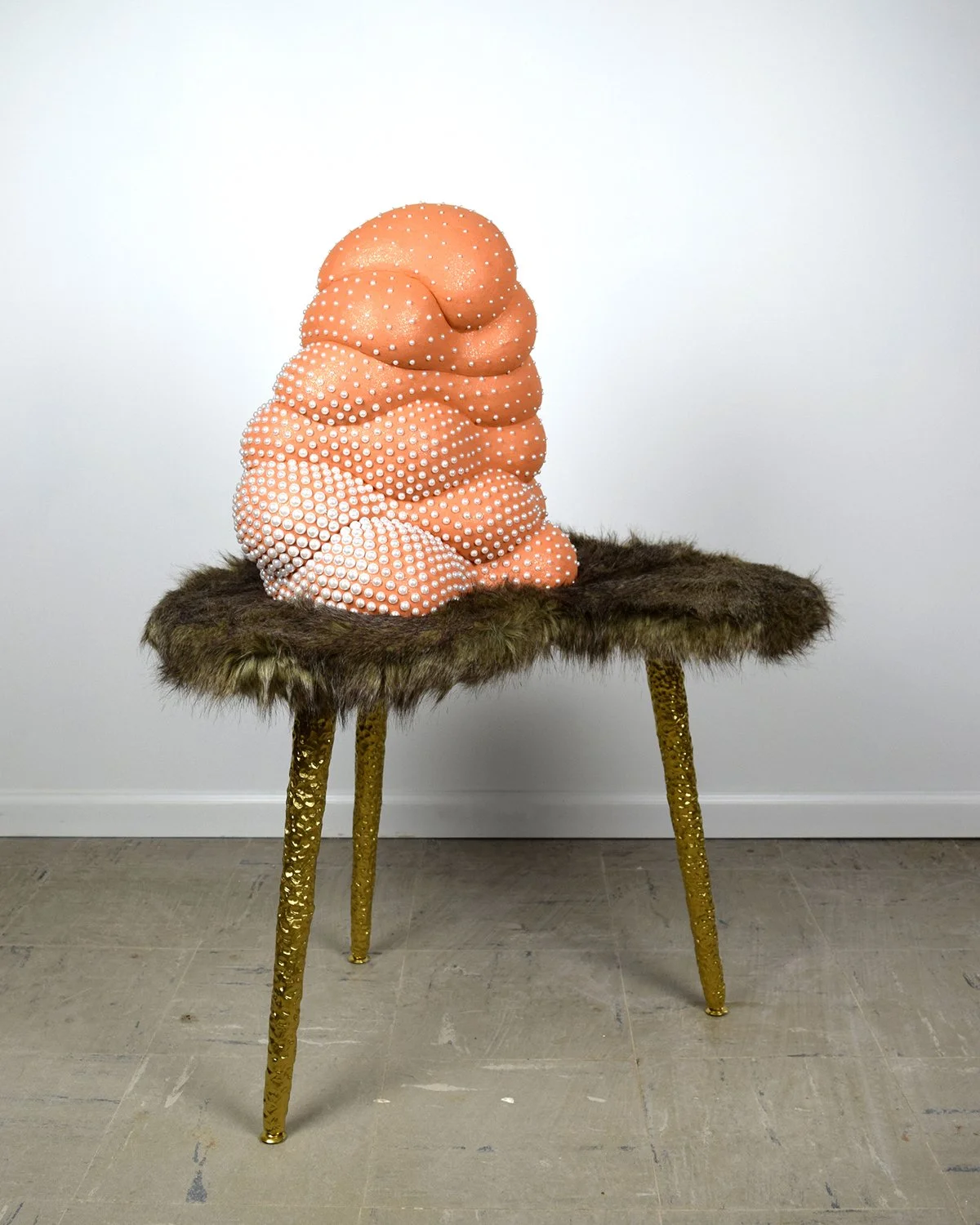 Edgar_02_GetItWhileYouCan_Ceramic_40x30x30_2019.jpg