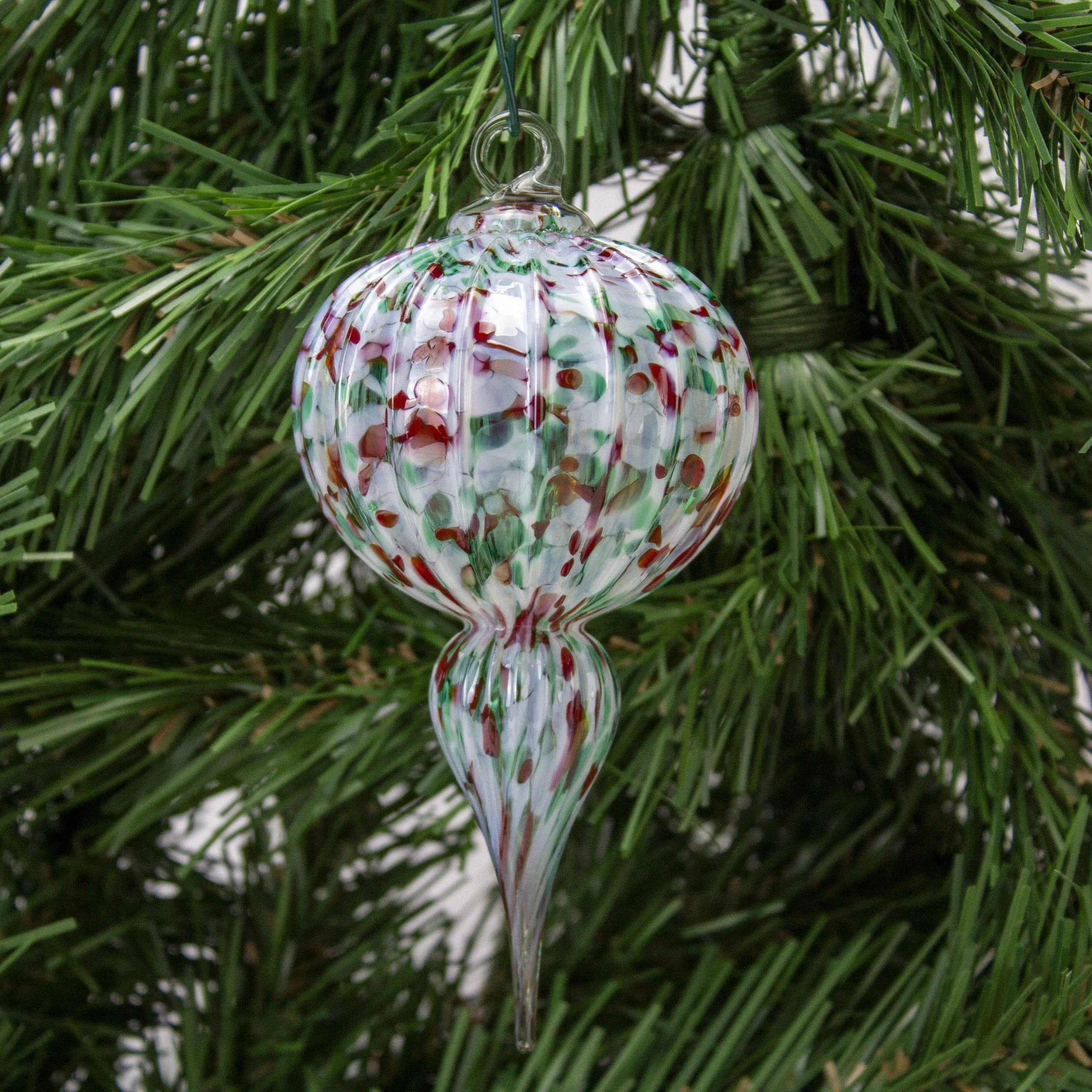 Winter Berry Ridged Pendant