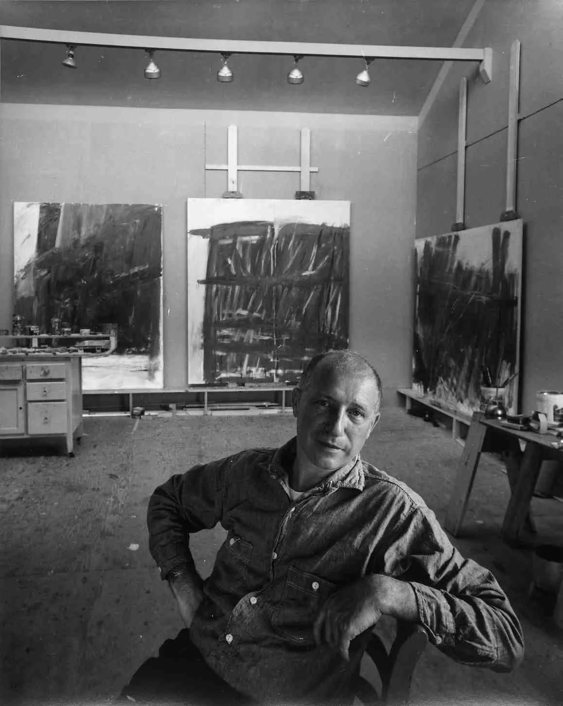 Jack Tworkov in his Provincetown studio, 1960. Photo: Arnold Newman, © Arnold Newman / Getty Images. Courtesy Tworkov Family Archives, New York.