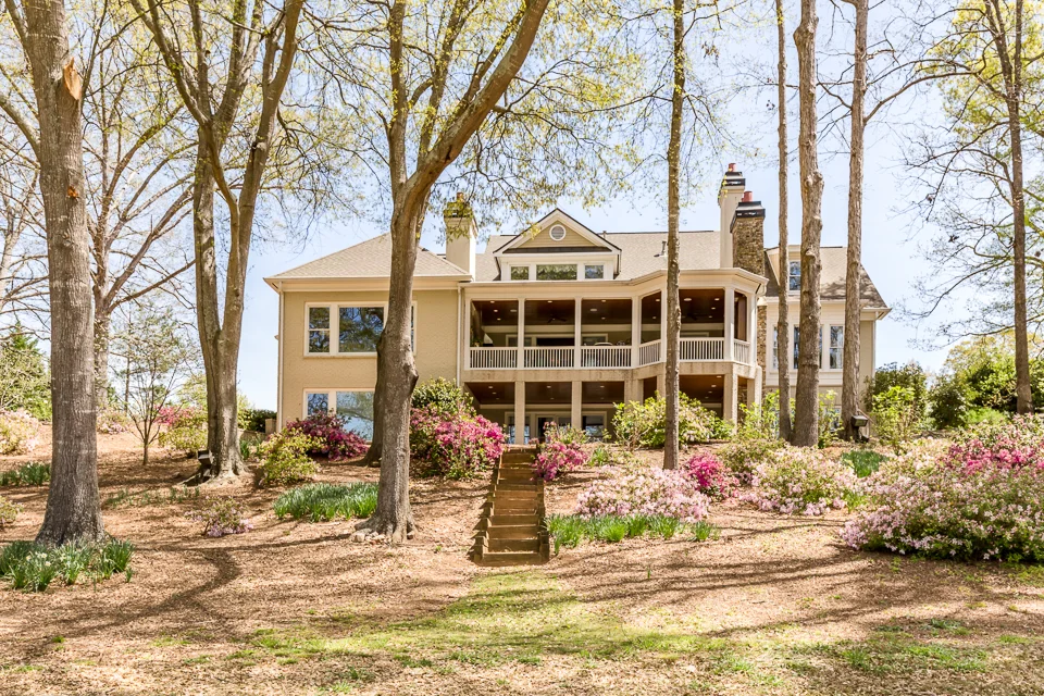 711 Bluff Additional Web-12.jpg