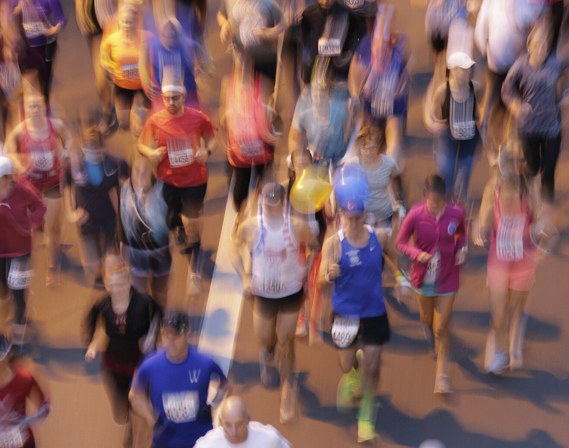  Runners move down Long Street past North Bank Park at 7:30am at the beginning of the Nationwide Children's Hospital Columbus Marathon and Half Marathon in downtown Columbus, Ohio on Sunday, Oct. 20, 2019. [Maddie Schroeder/Dispatch] 