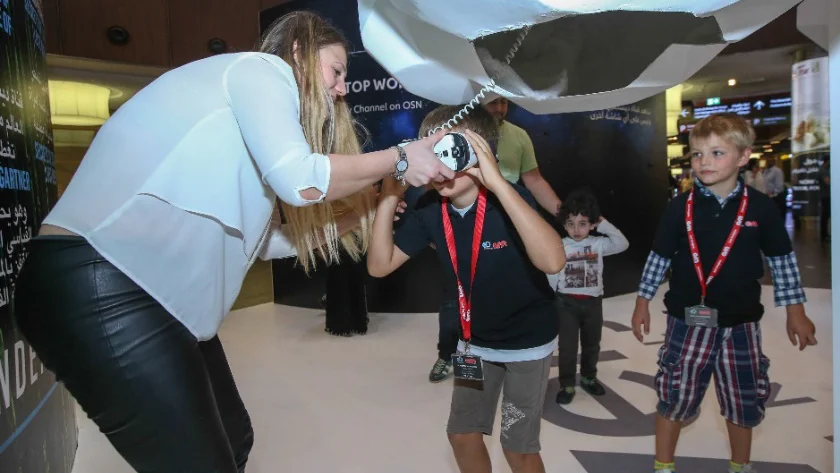 woman and child VR.jpg
