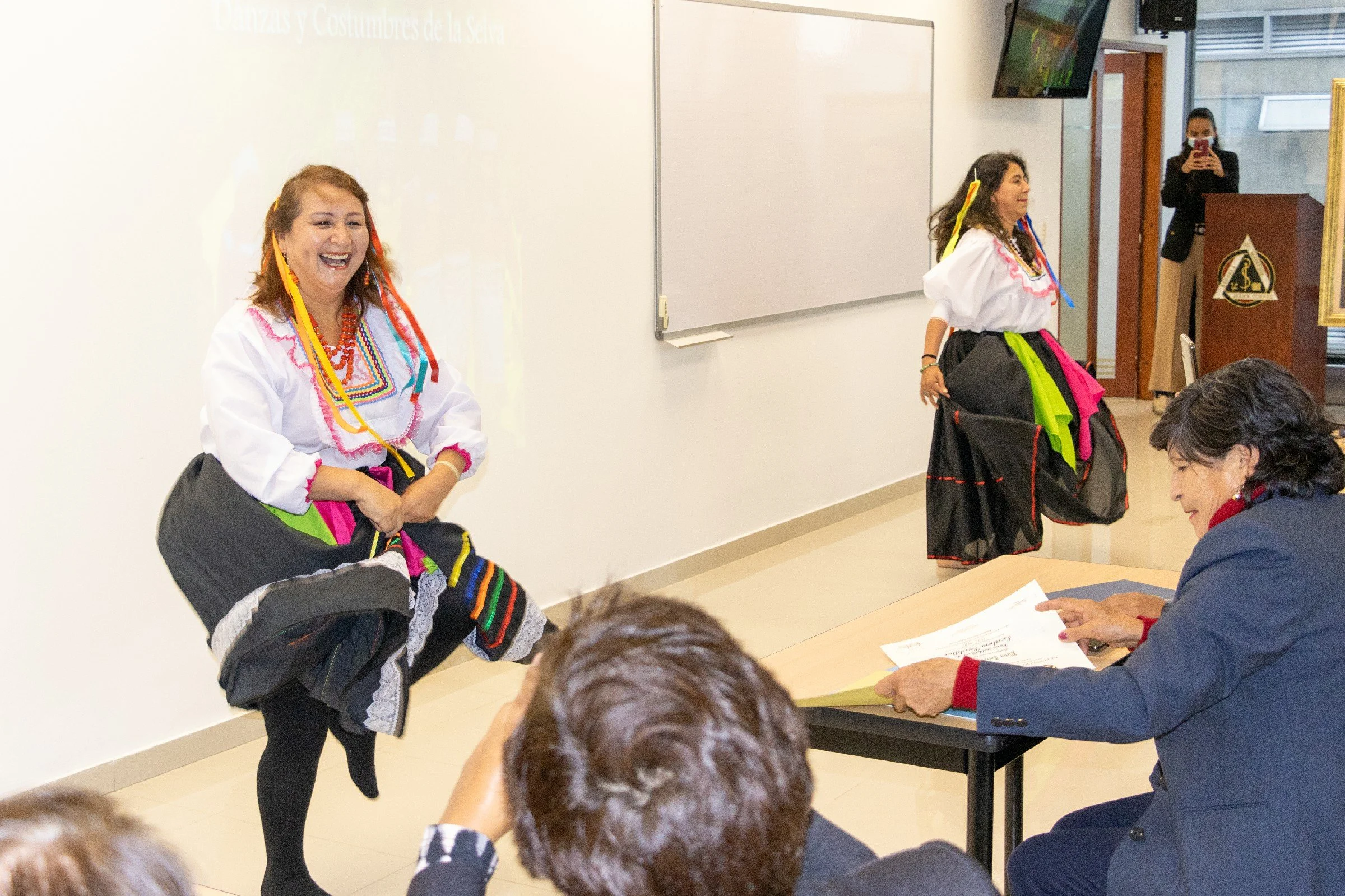 Ceremonia-de-Grado-Curso-Peru-5.jpg