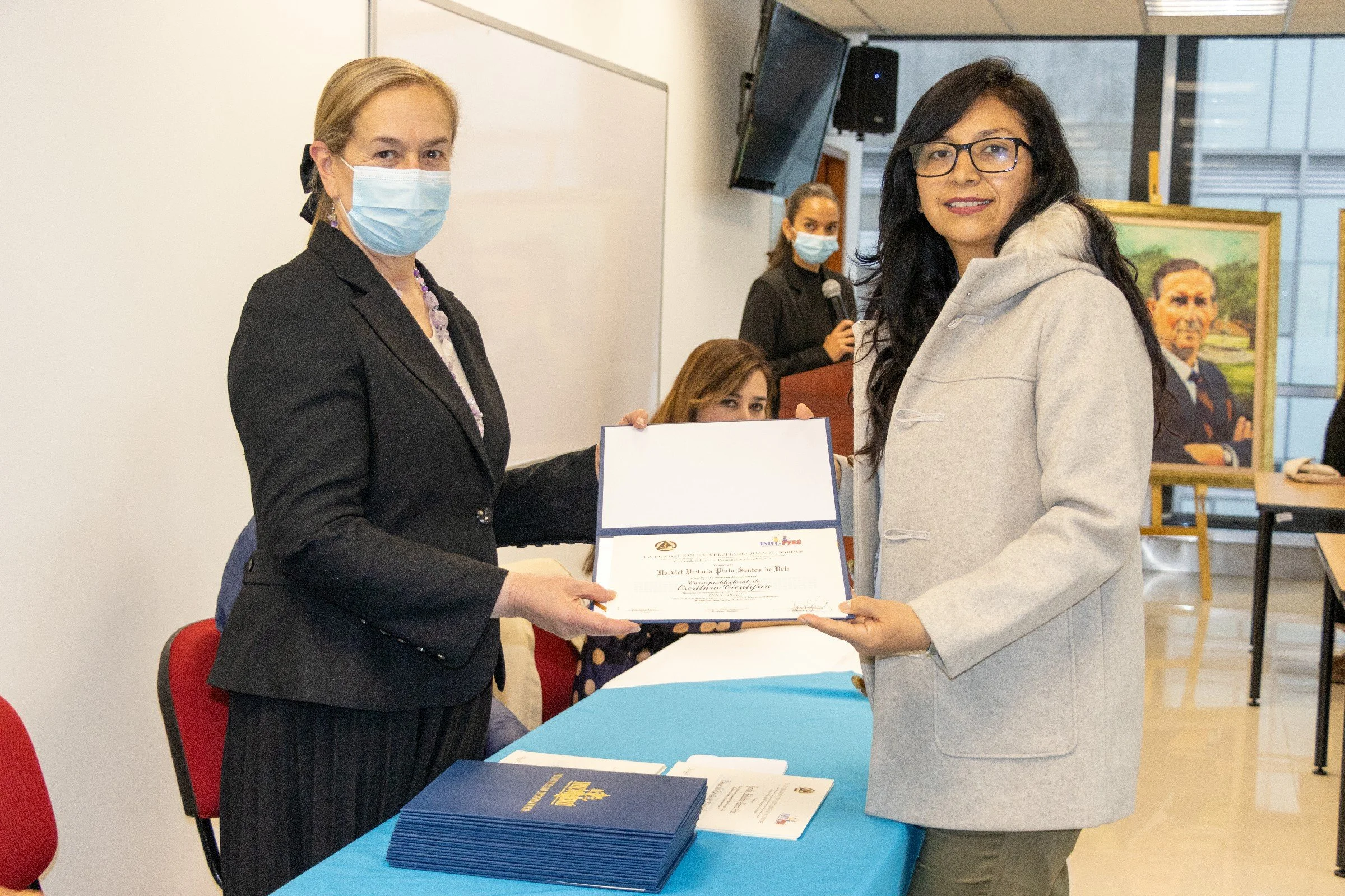 Ceremonia-de-Grado-Curso-Peru-3.jpg