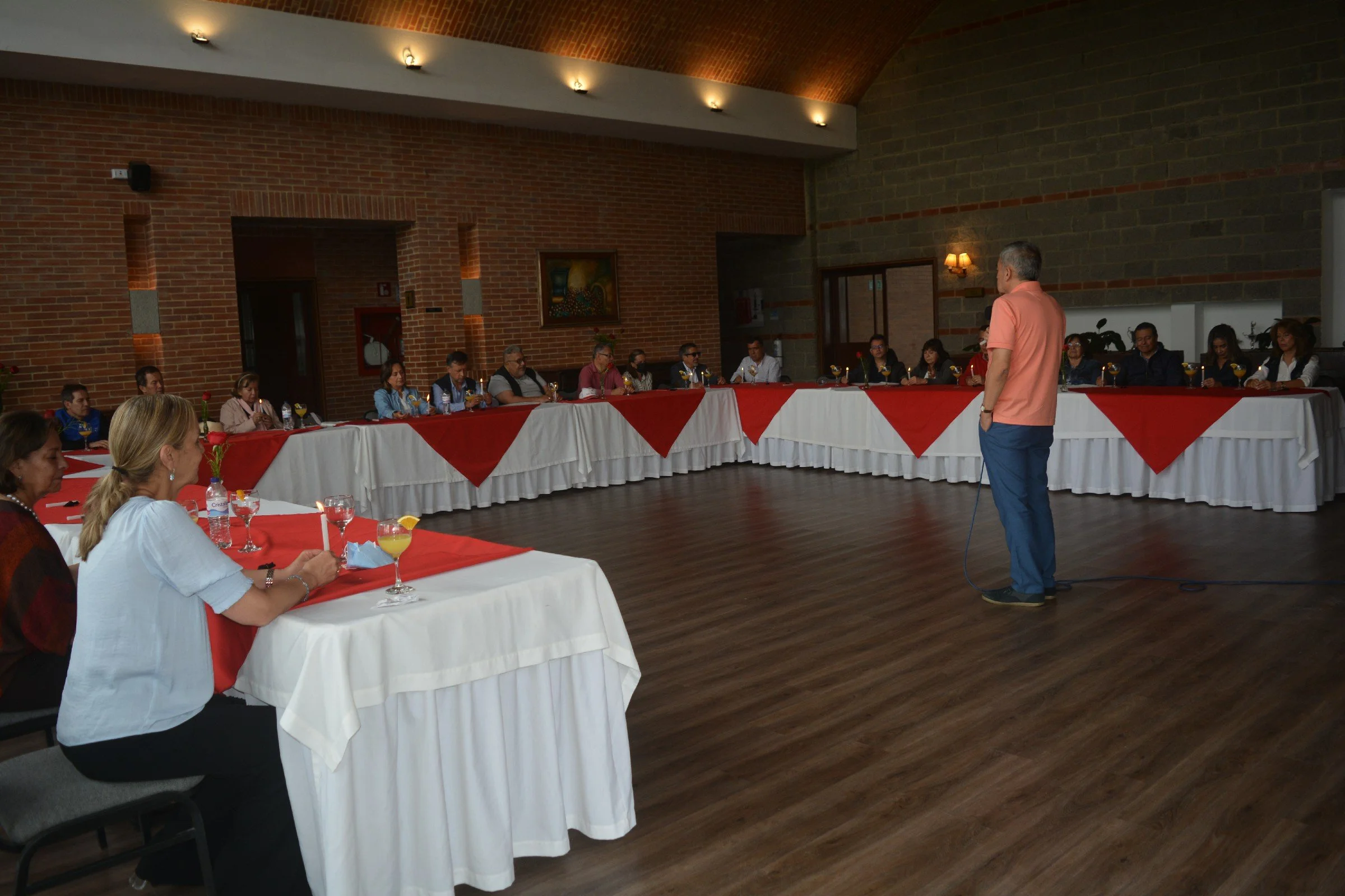 Foto Encuentro Egresados Promoción 1985 (4).jpg
