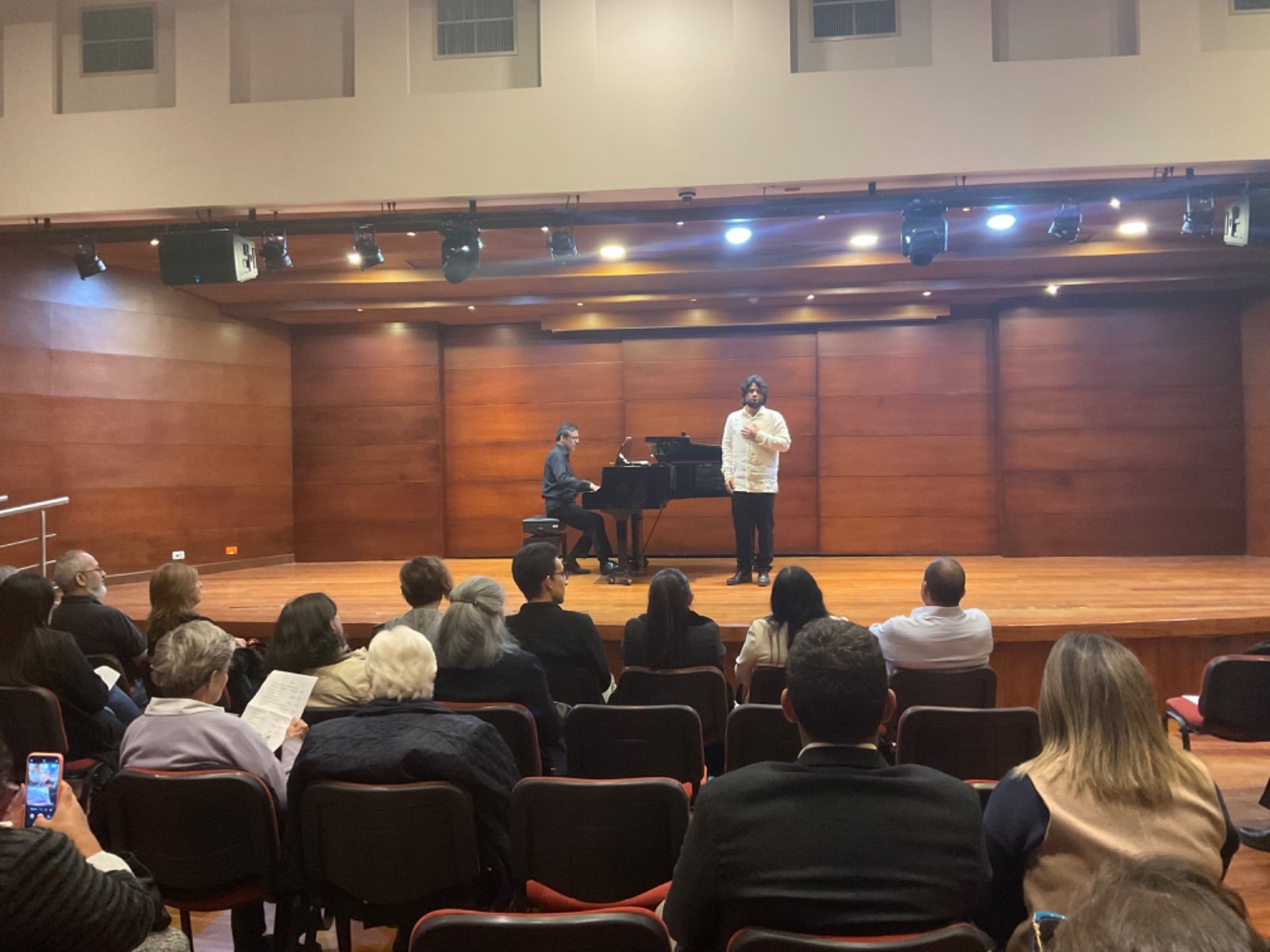 Recital de Canto y Piano Escuela de Música 17 de abril (4).jpeg