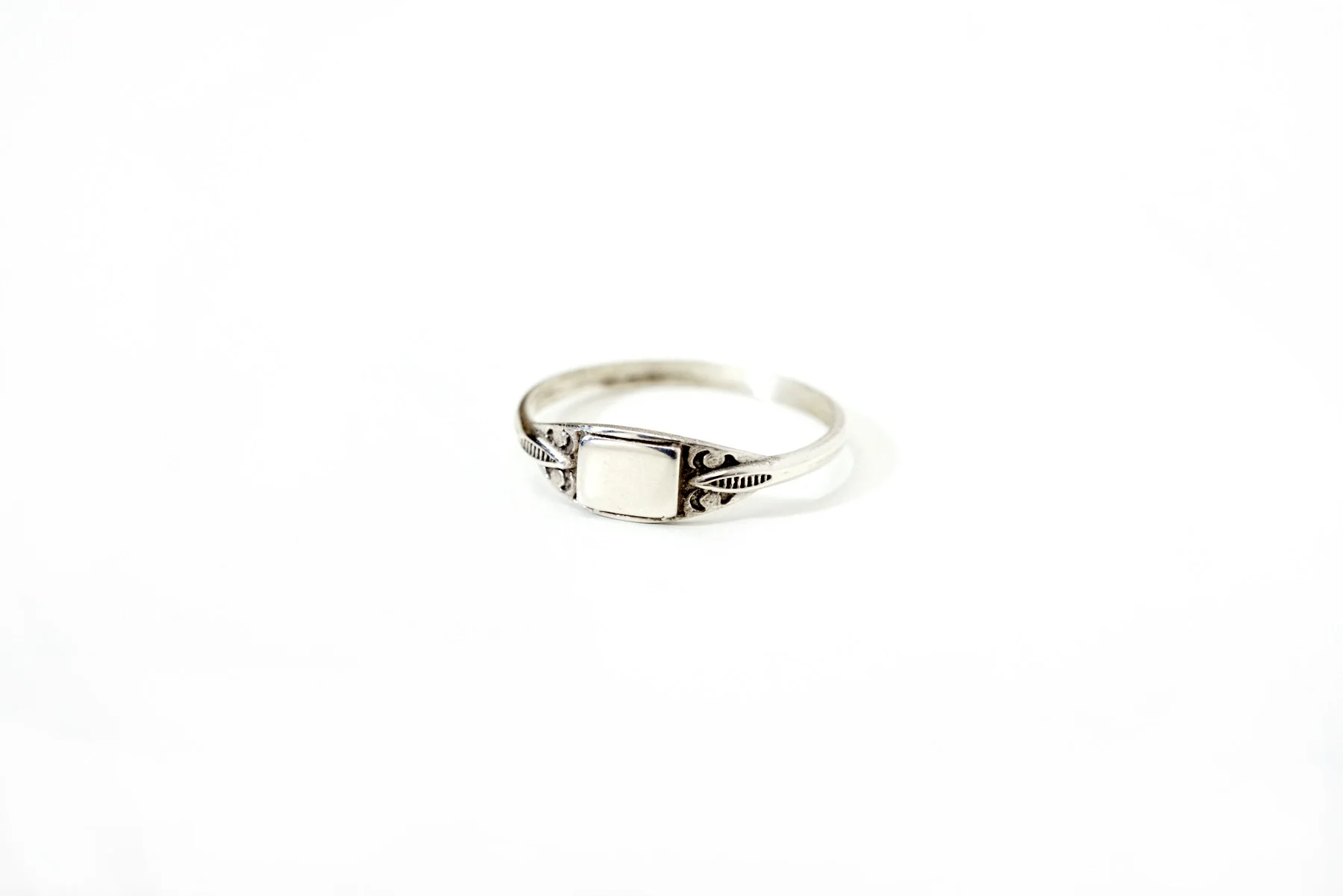 Sterling Silver Signet Ring, Silver Ring, Engraveable Ring, Custom Ring, Ring for girls,